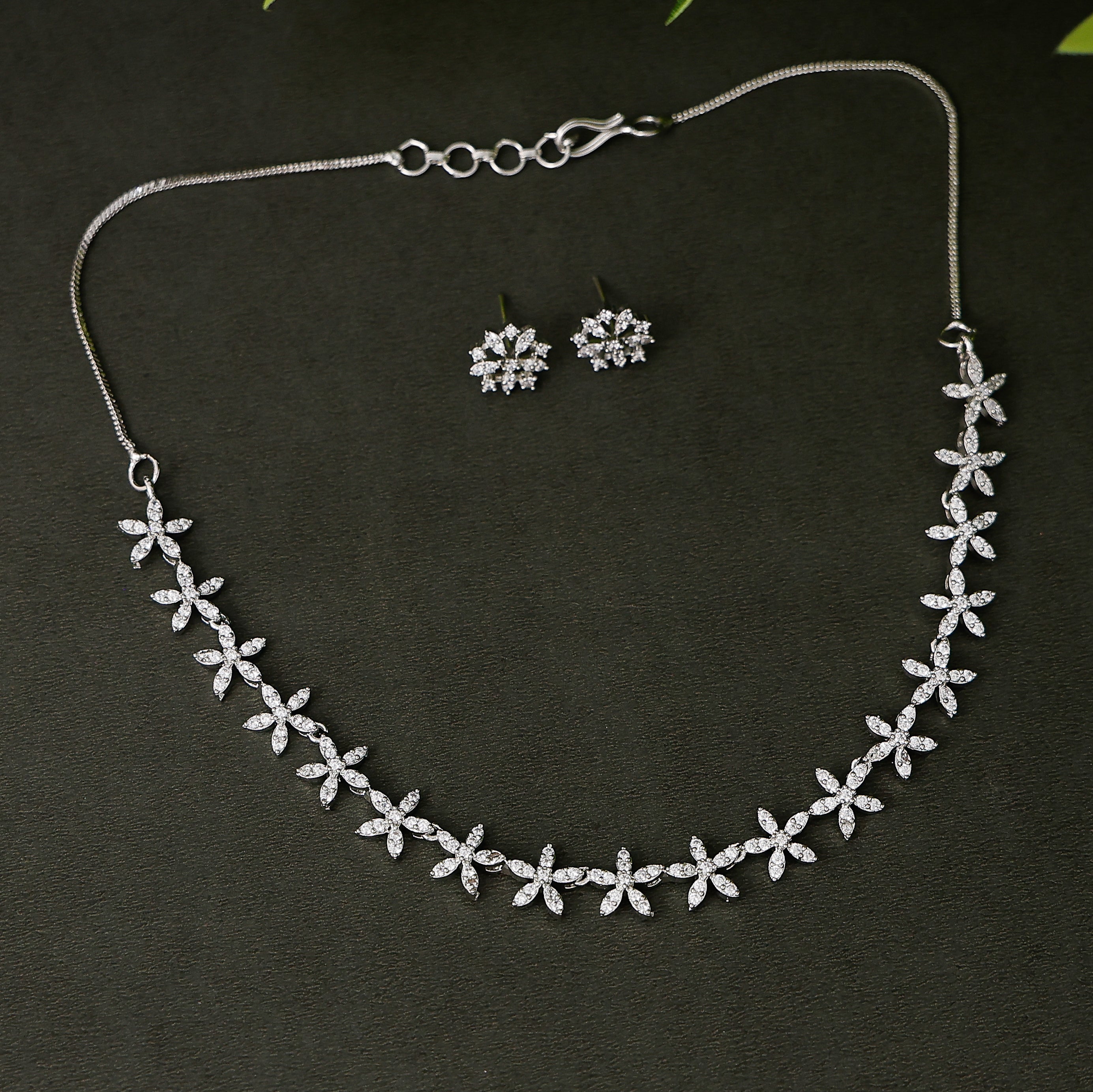 Star Short Necklace with Earring
