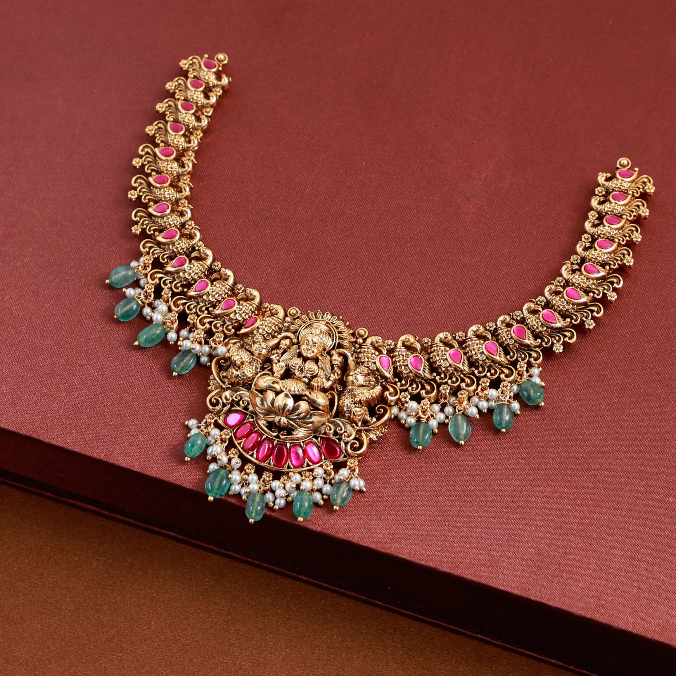 Devi Neckpiece with Earring