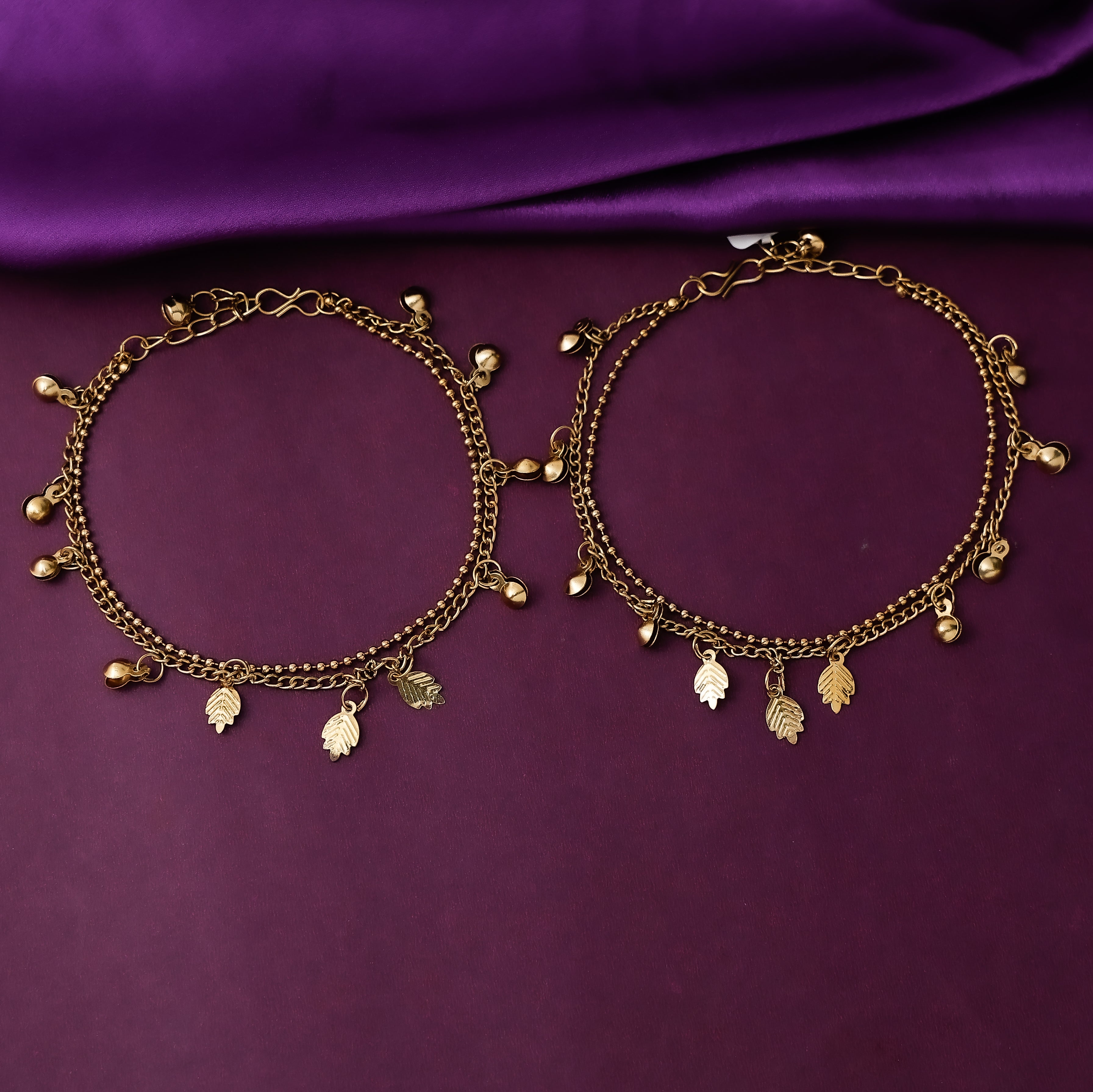 Gold chained anklet for women with elegant minimal design