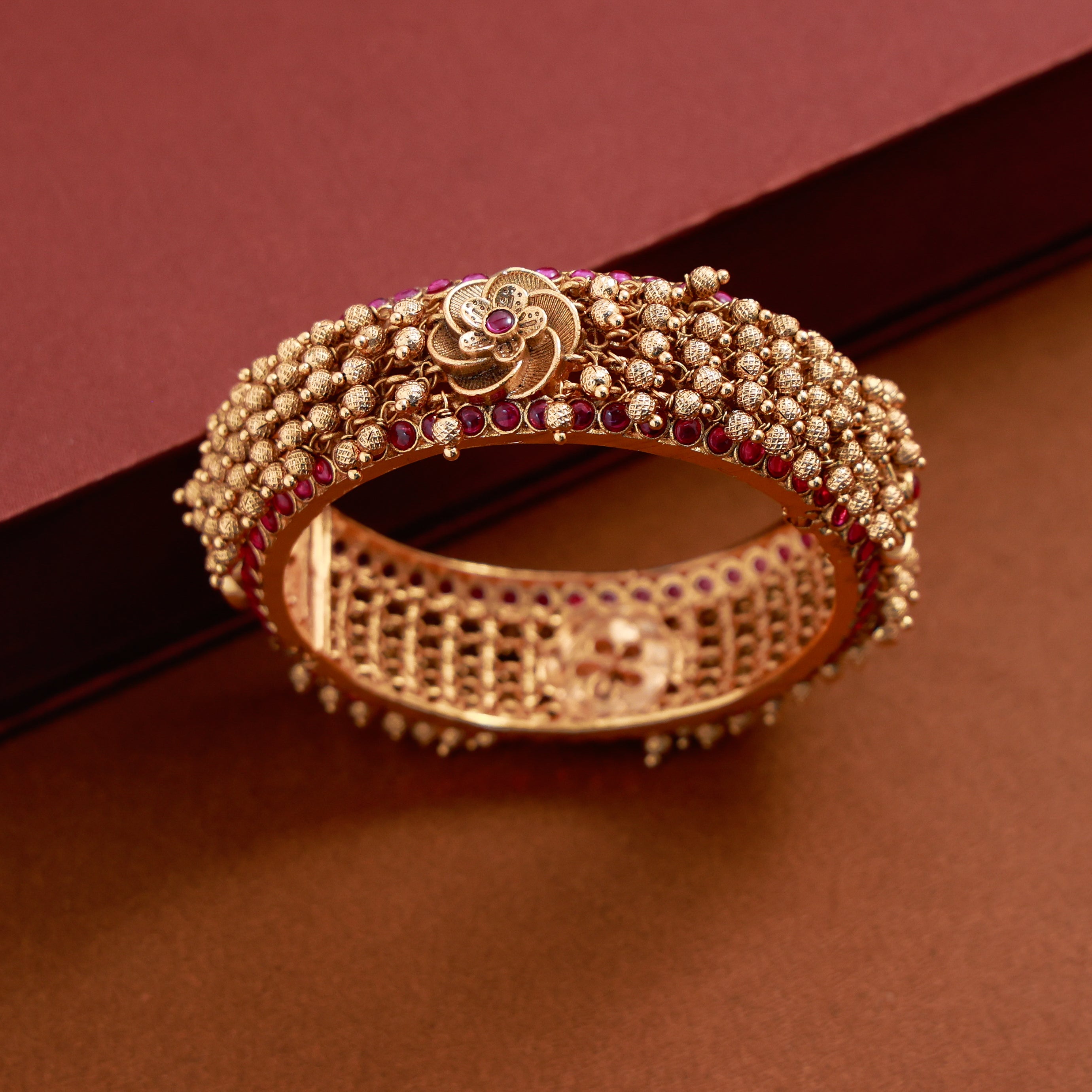 Golden Pearl Flower Single Bangle