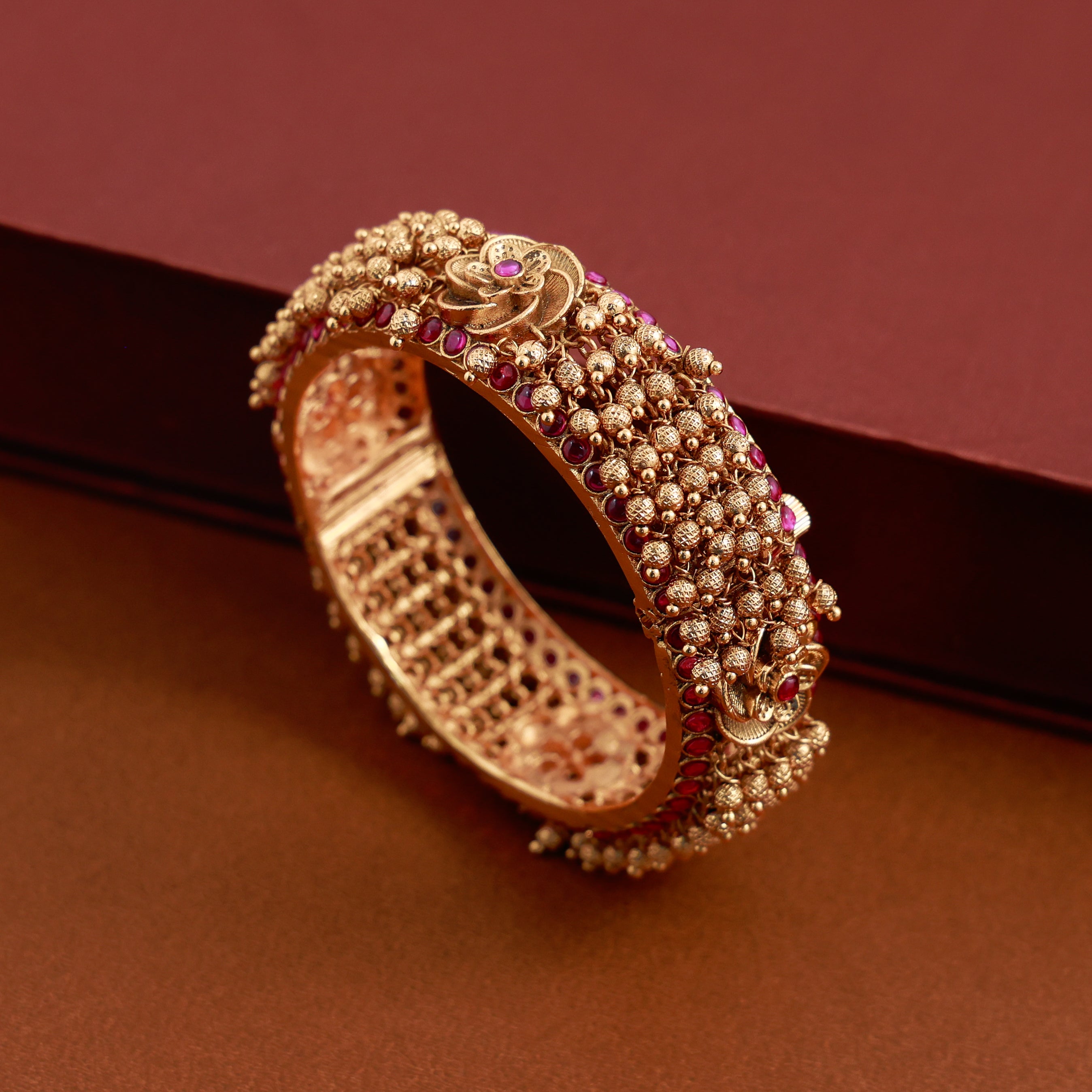 Golden Pearl Flower Single Bangle