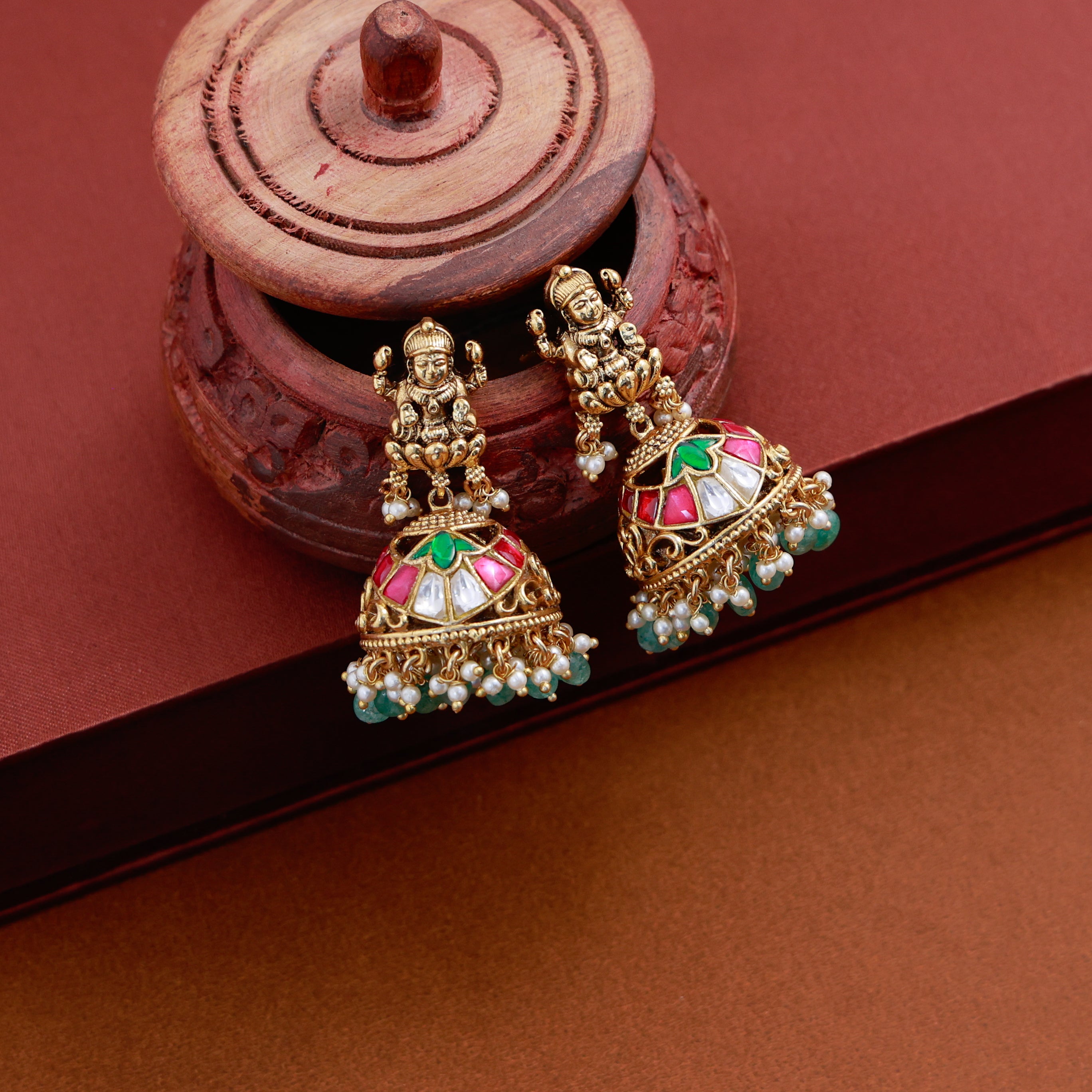 Devi Pearl Jhumka