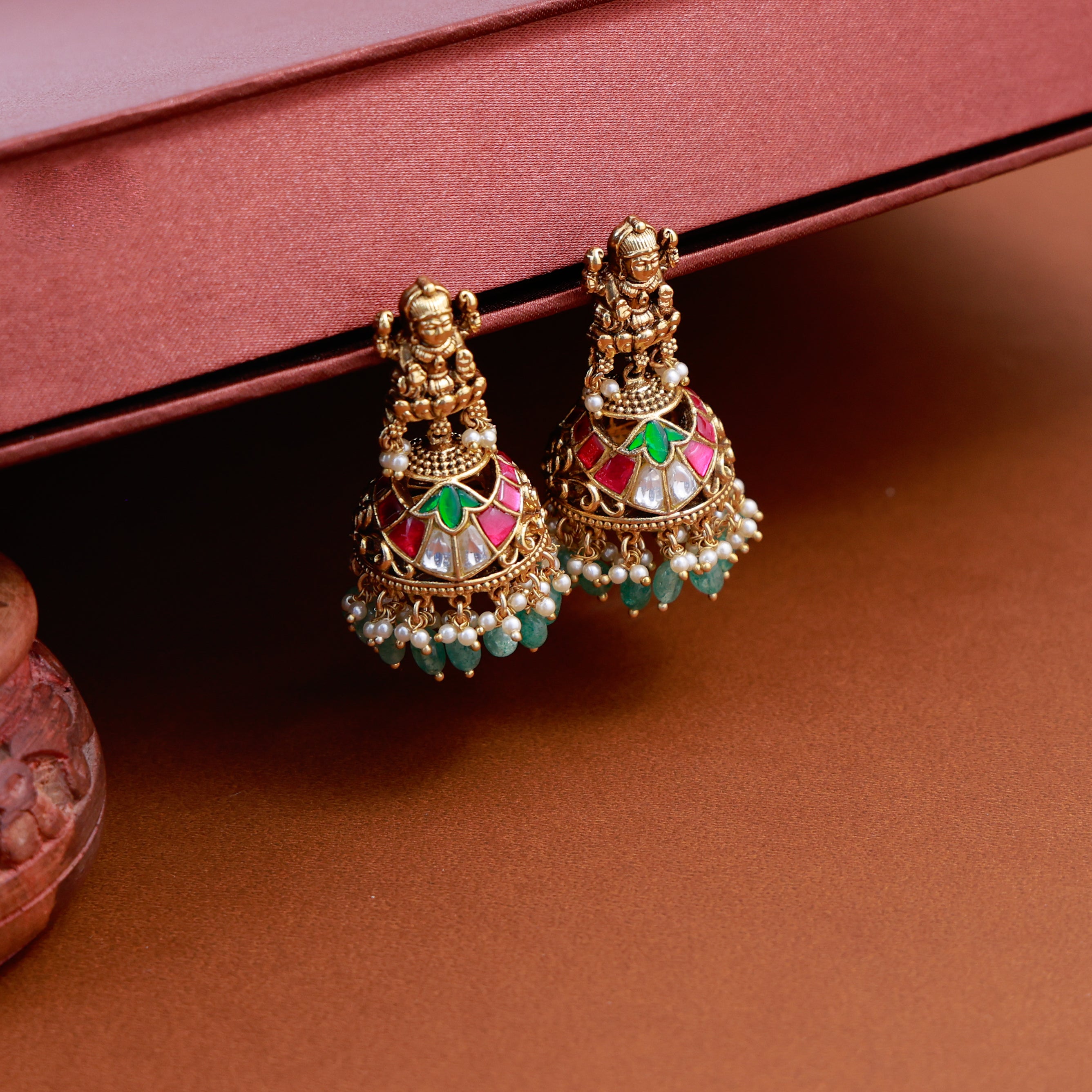 Devi Pearl Jhumka