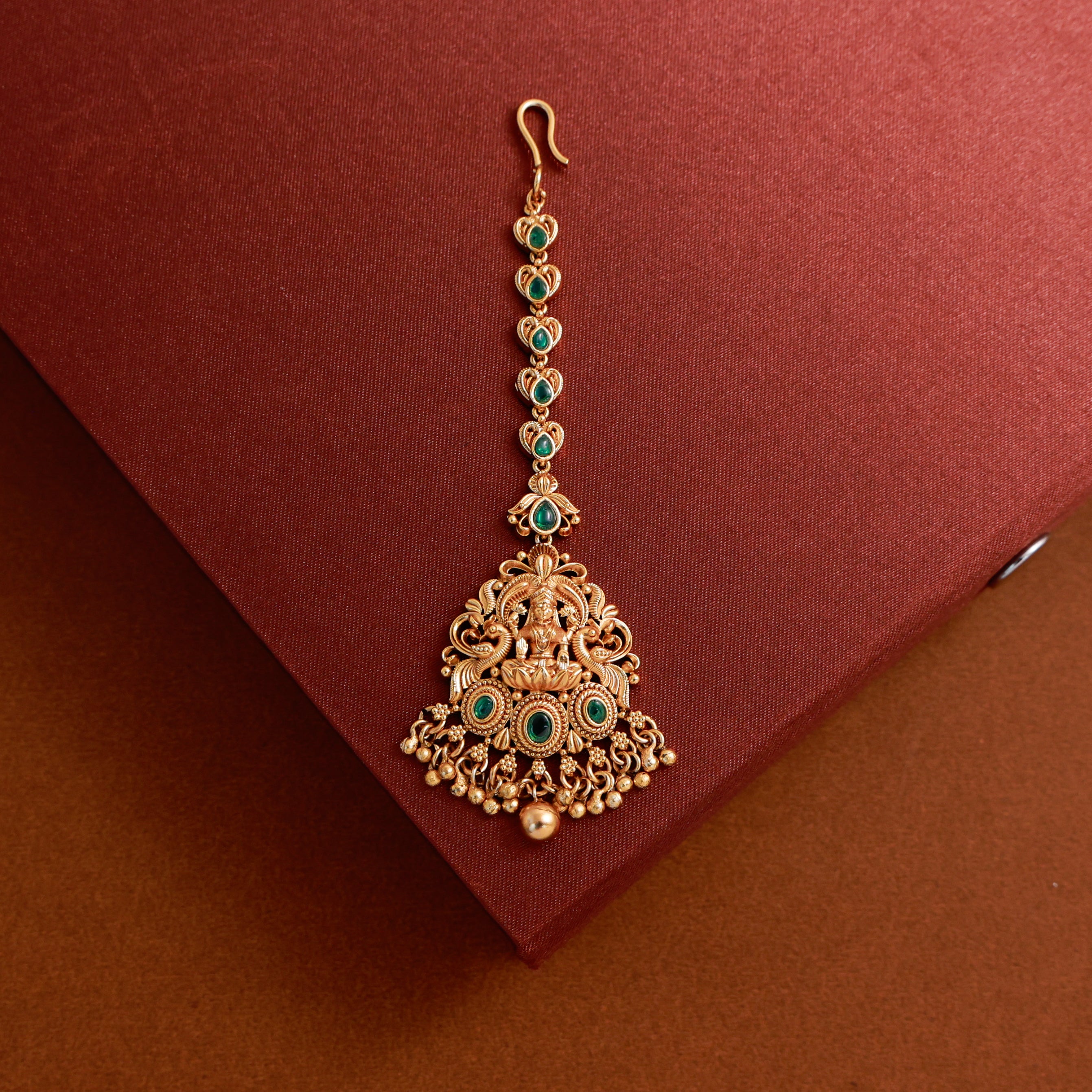 Green Stone Devi Chutti