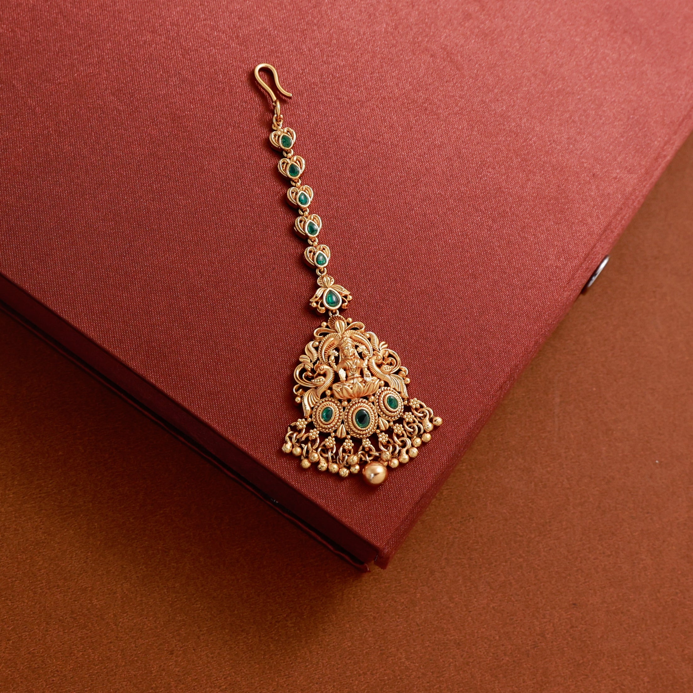 Green Stone Devi Chutti