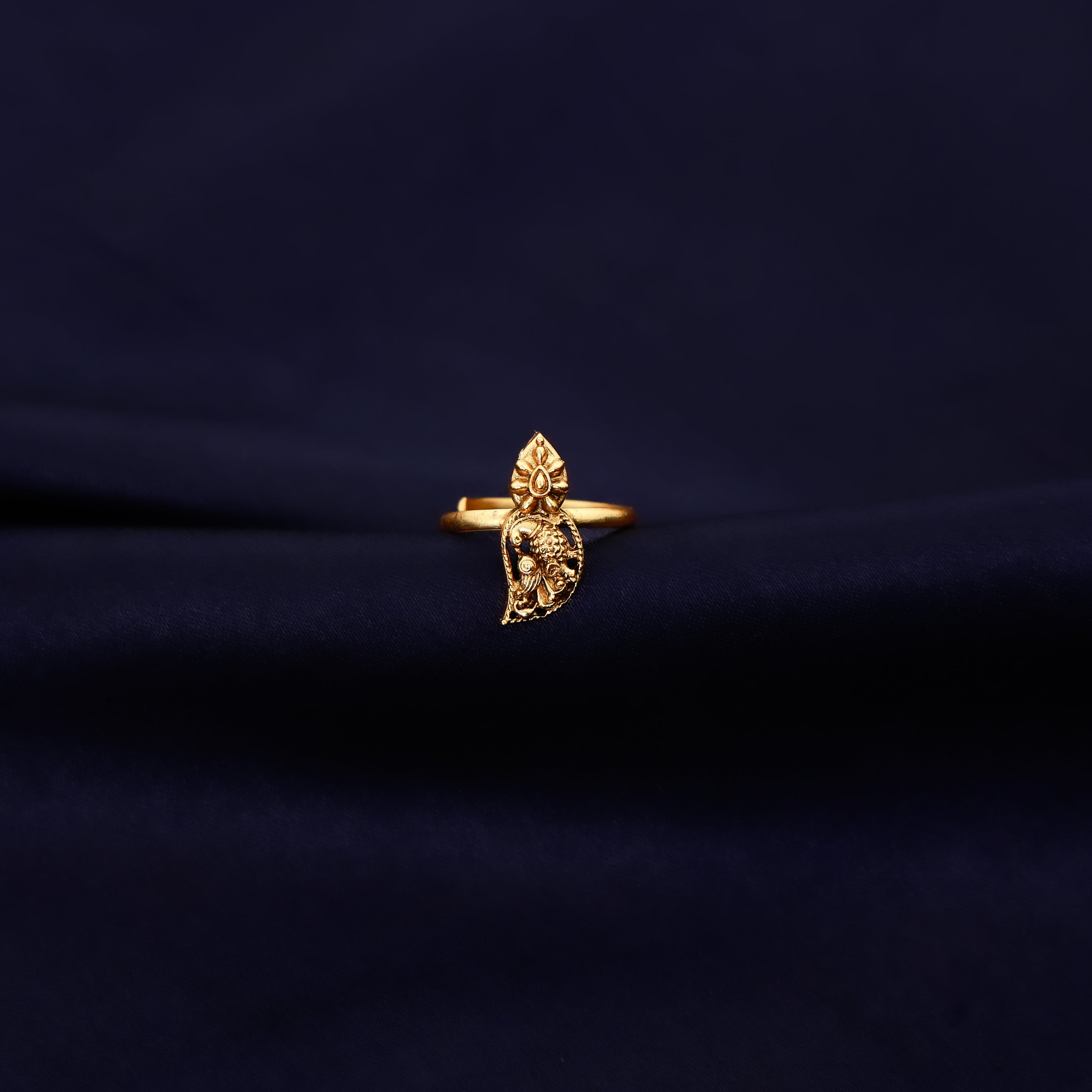 Peacock Finger Ring