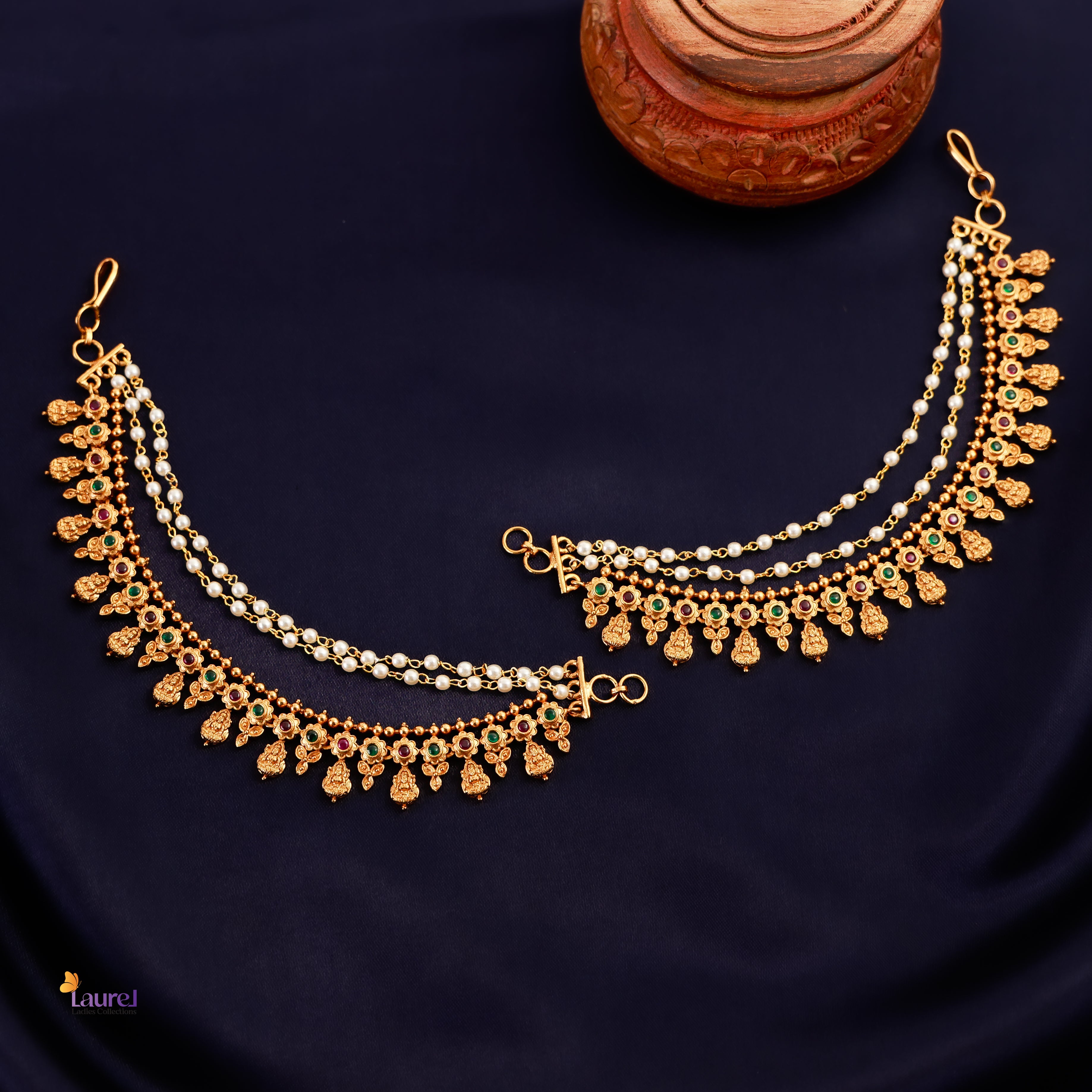 Devi Pearl Ear Matil