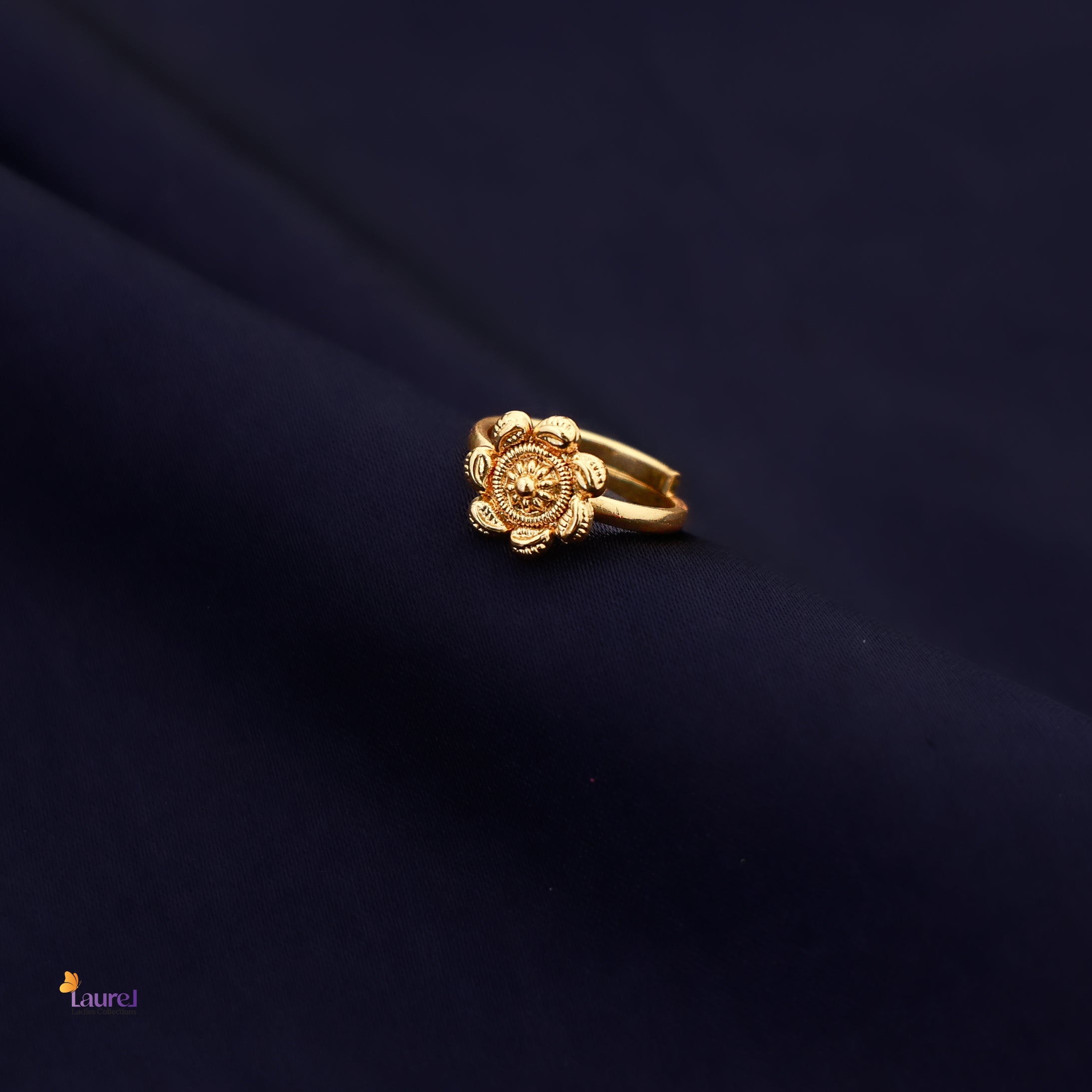 Minimal floral ring for everyday wear