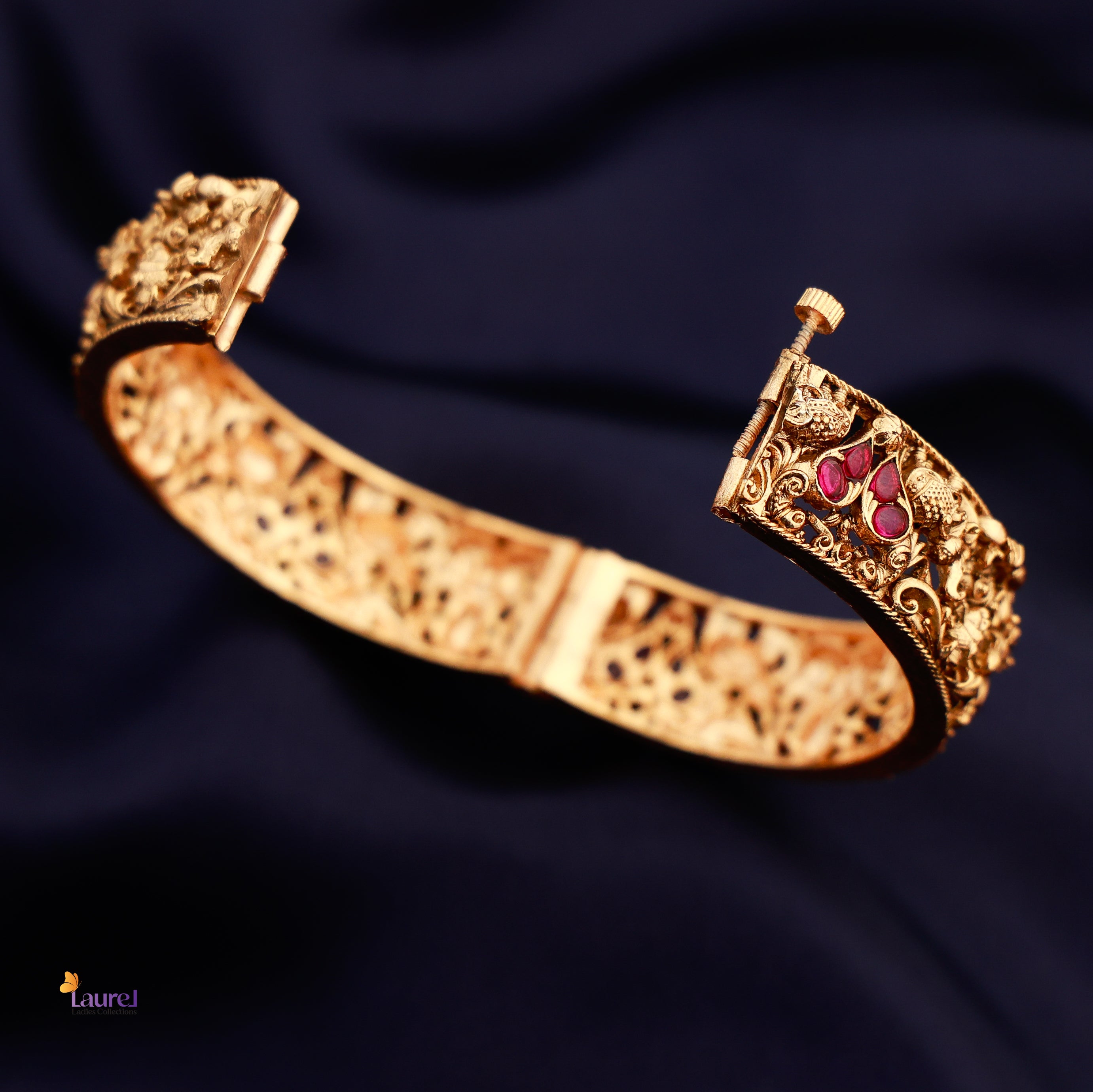 Devi Premium Kemp Stone Bangle