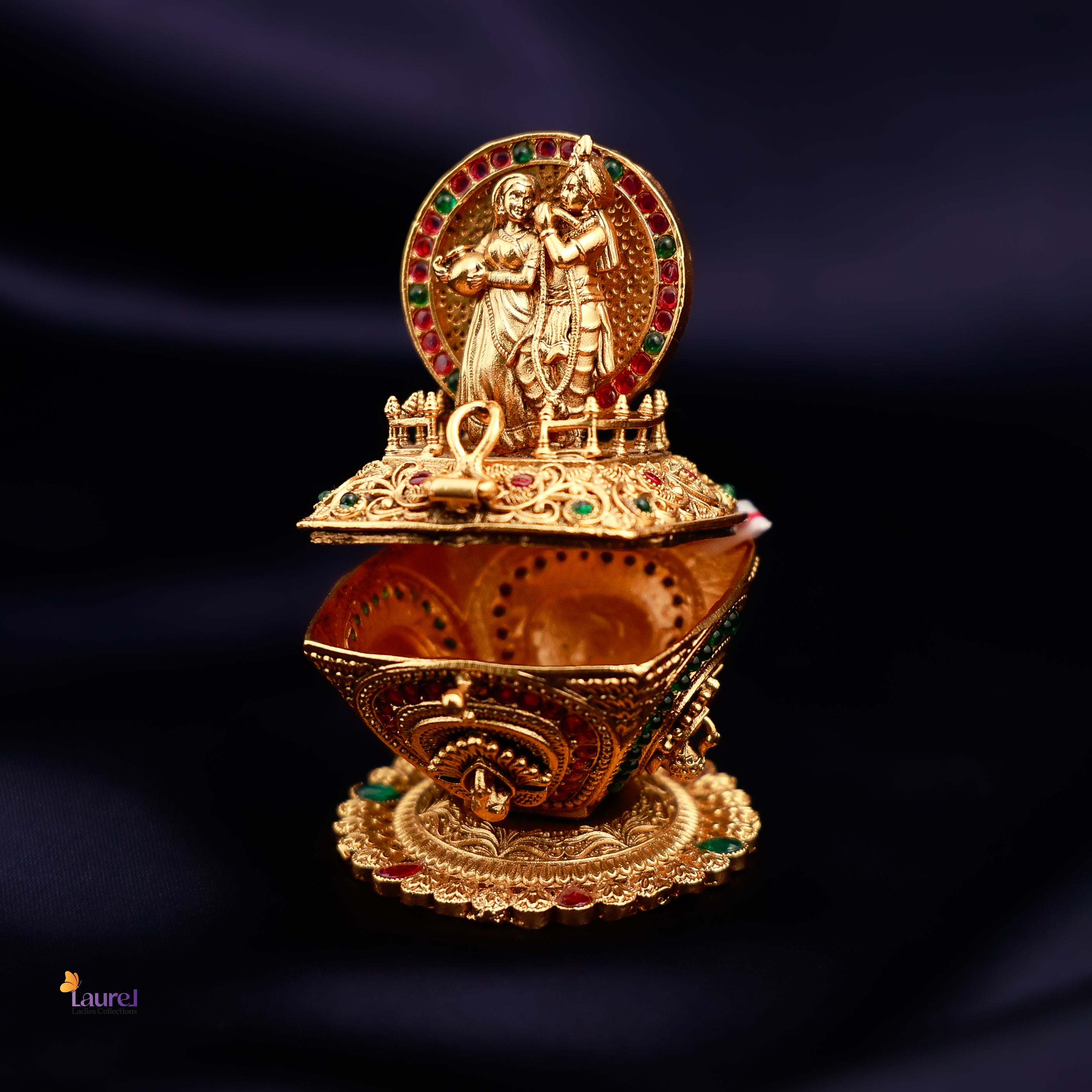 Radha Krishna Sindhoor Dabi
