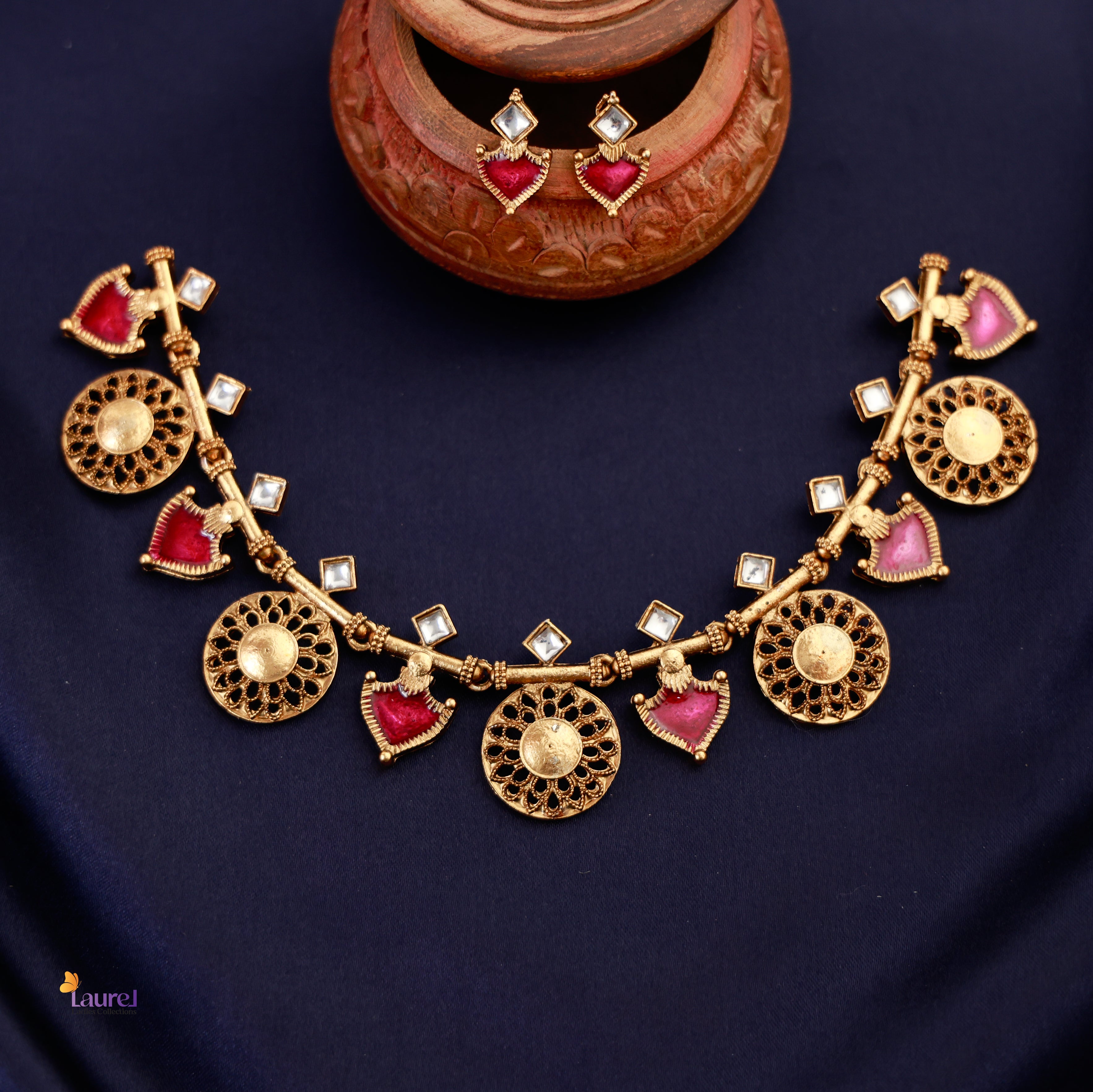 Ratna Chakra Short Neckpiece with Earring