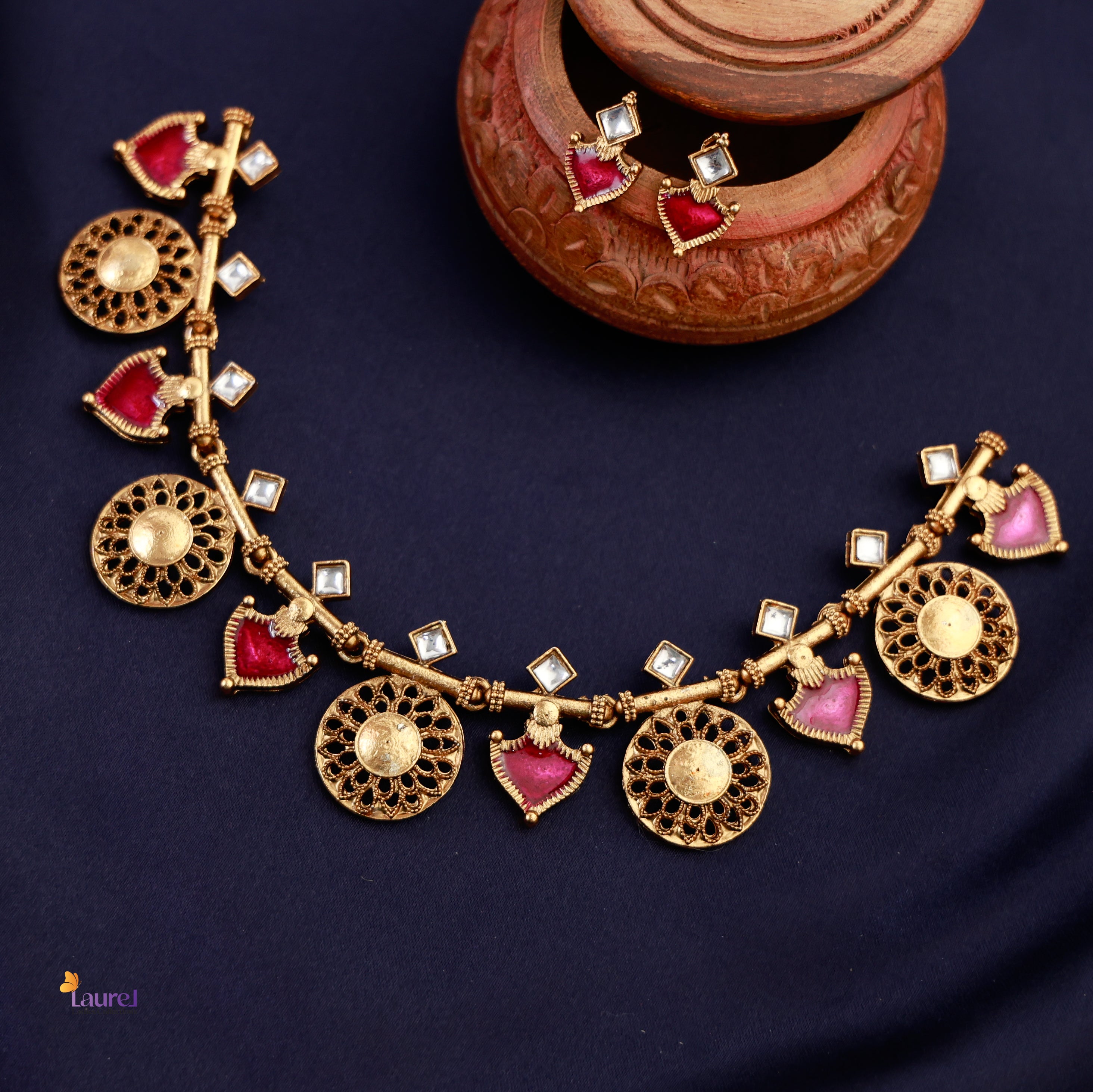 Ratna Chakra Short Neckpiece with Earring