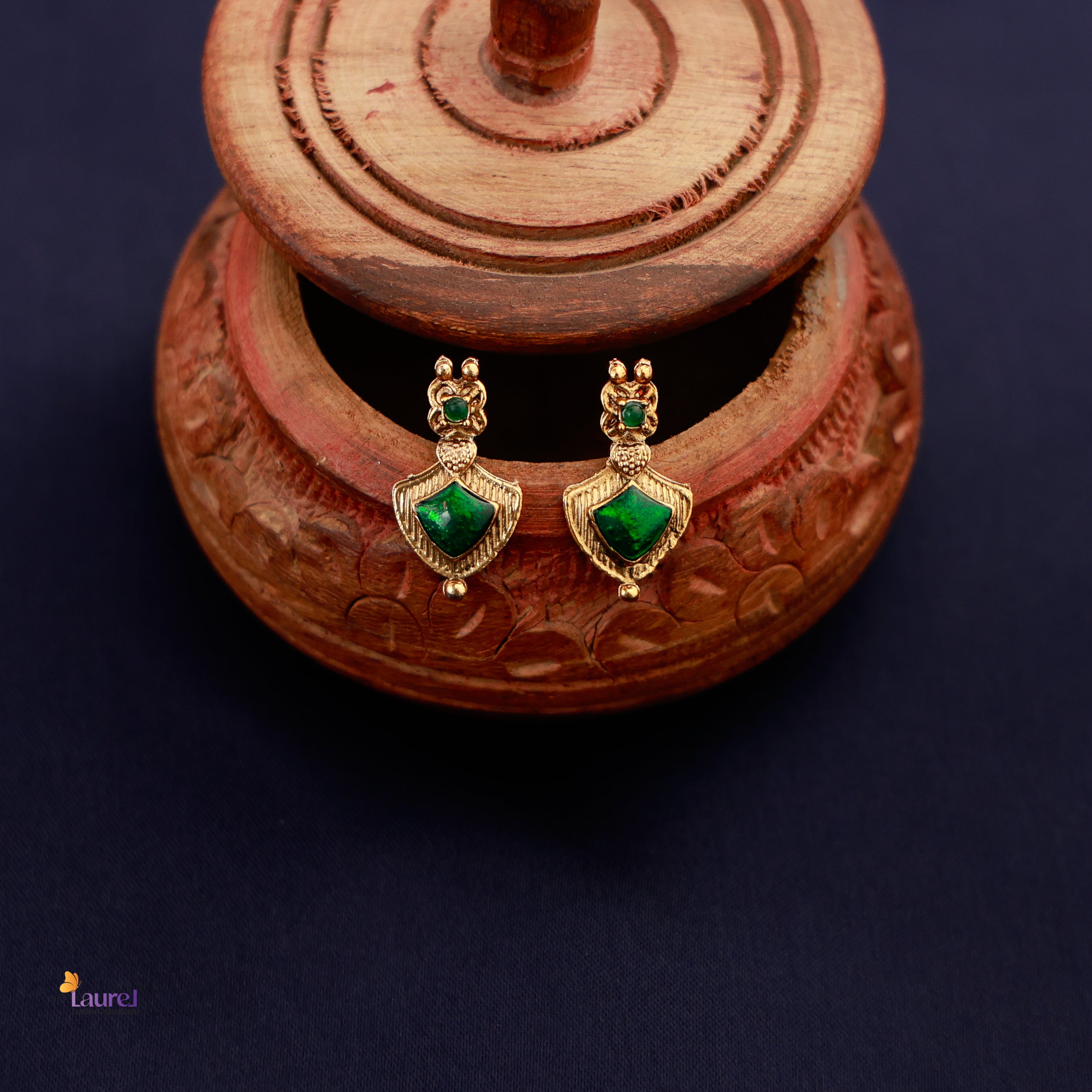 Golden Pearls Long Neckpiece with Earrings