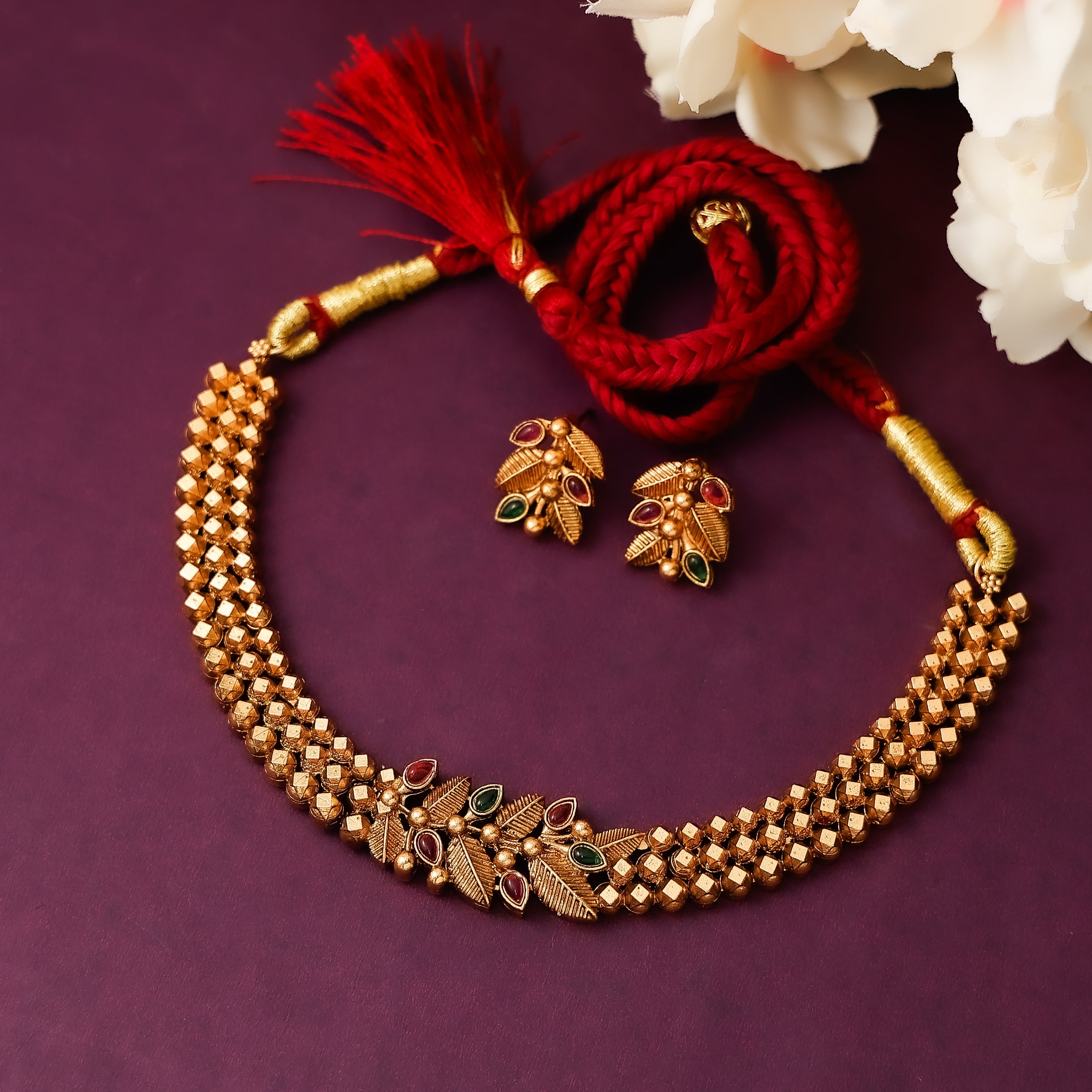 Temple Leaf Necklace With Earrings