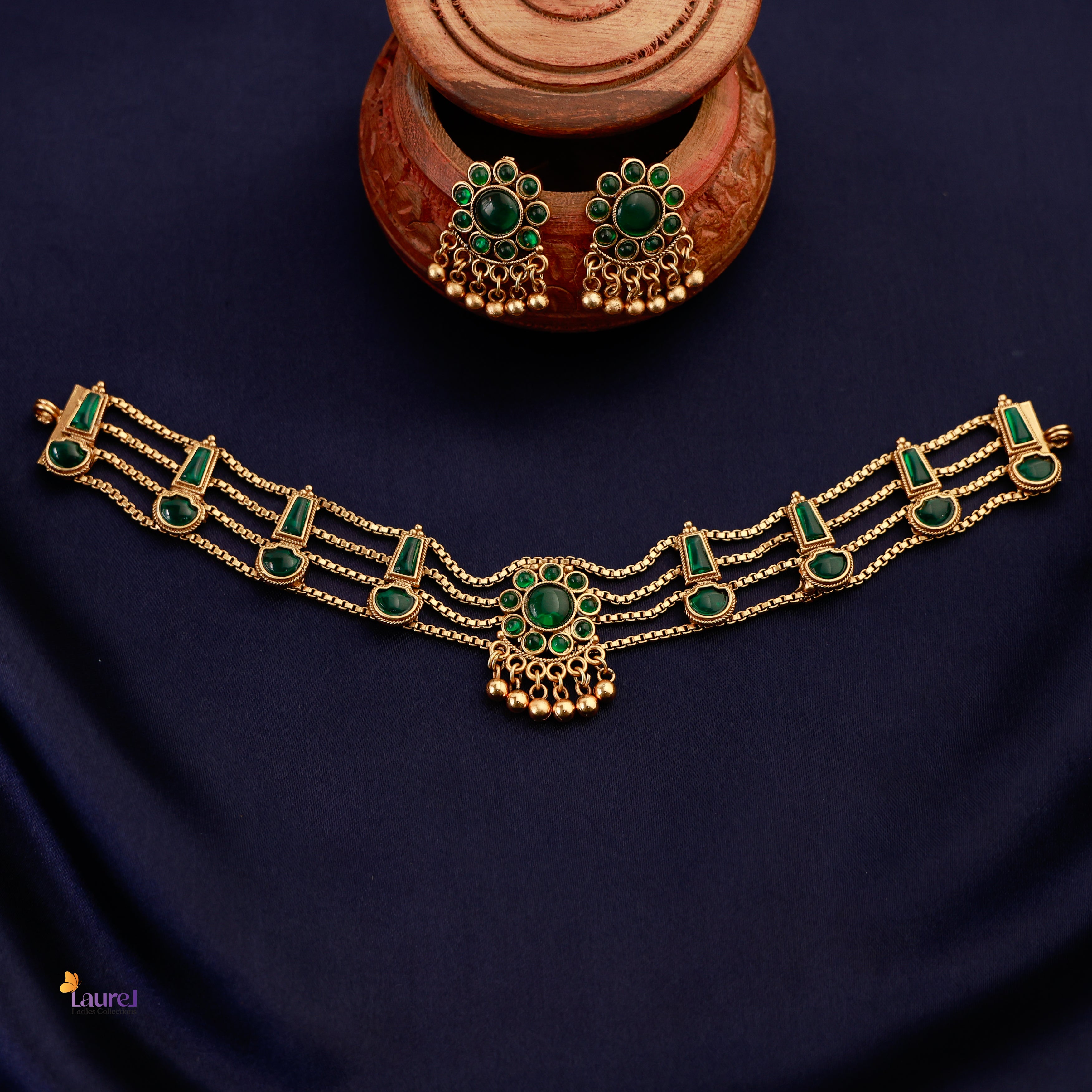 Golden Pearl Pushpa Choker with Earring