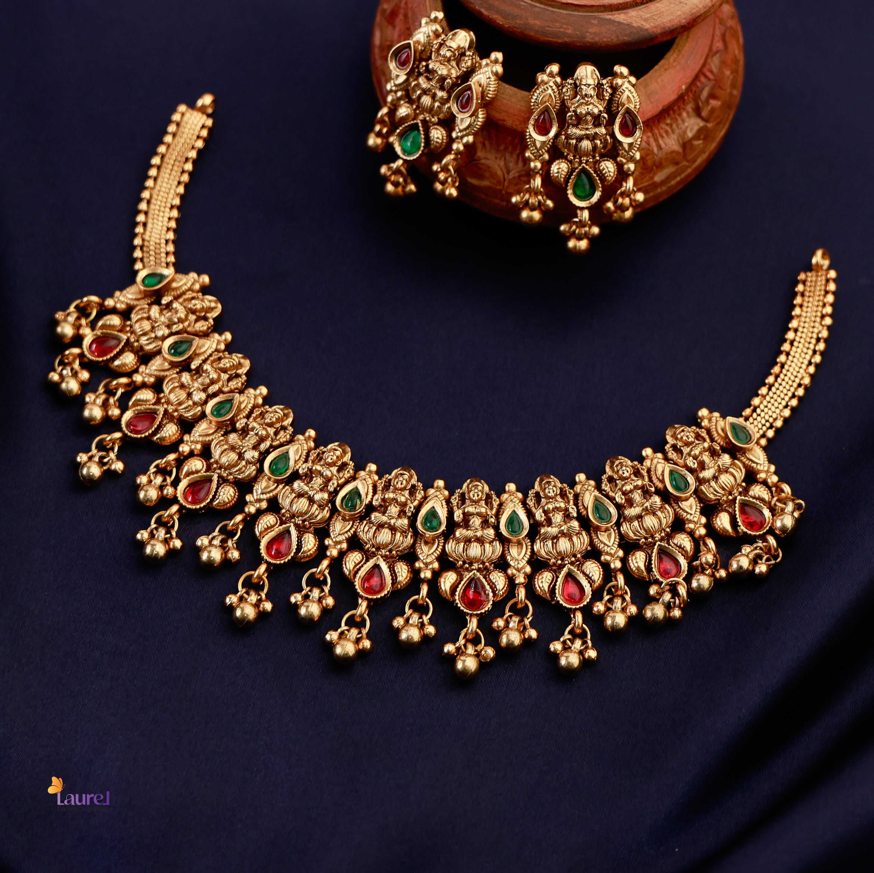 Lakshmi Kemp Stone Short Neckpiece with Earring