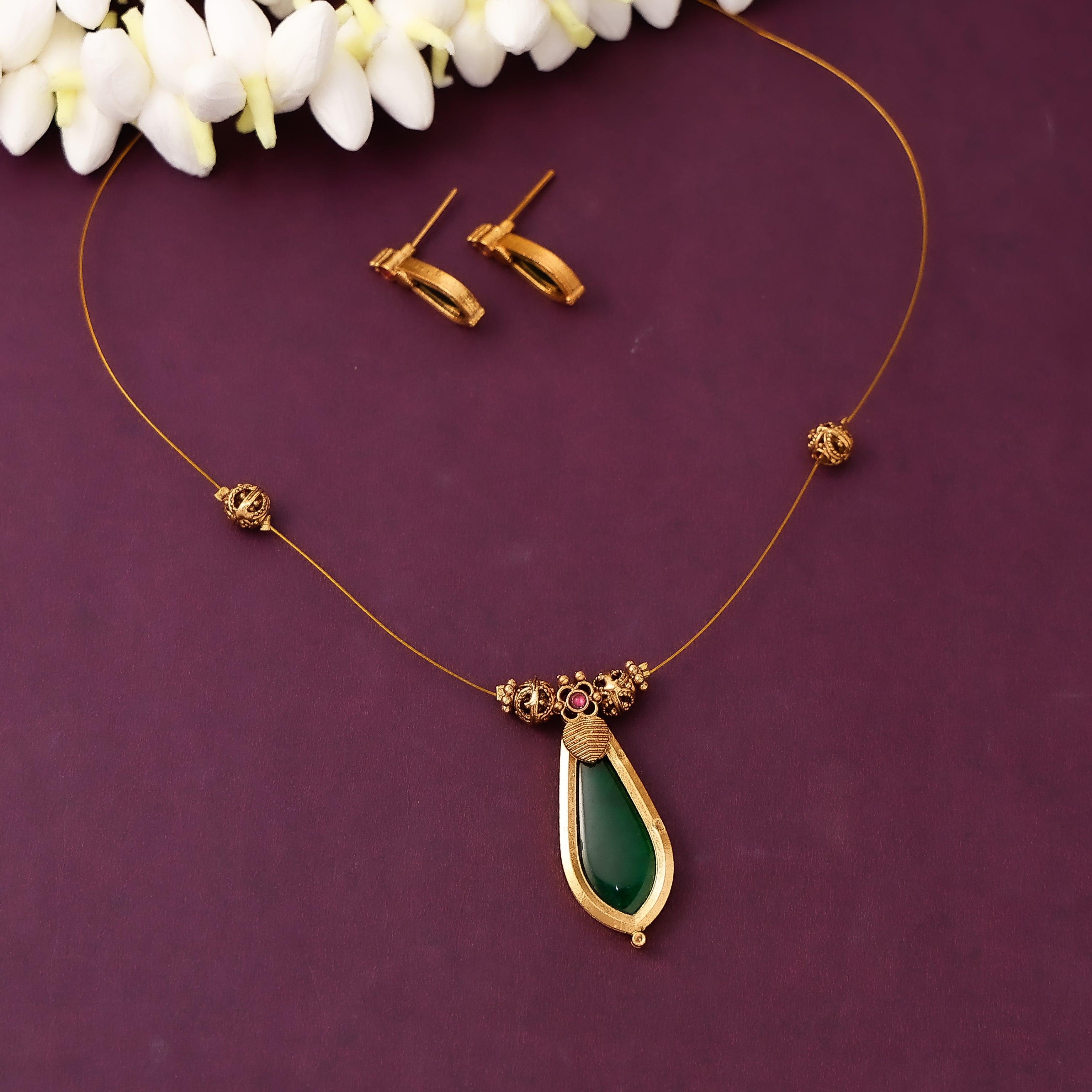 Classic Green Dewdrop Pendant Set with Earring