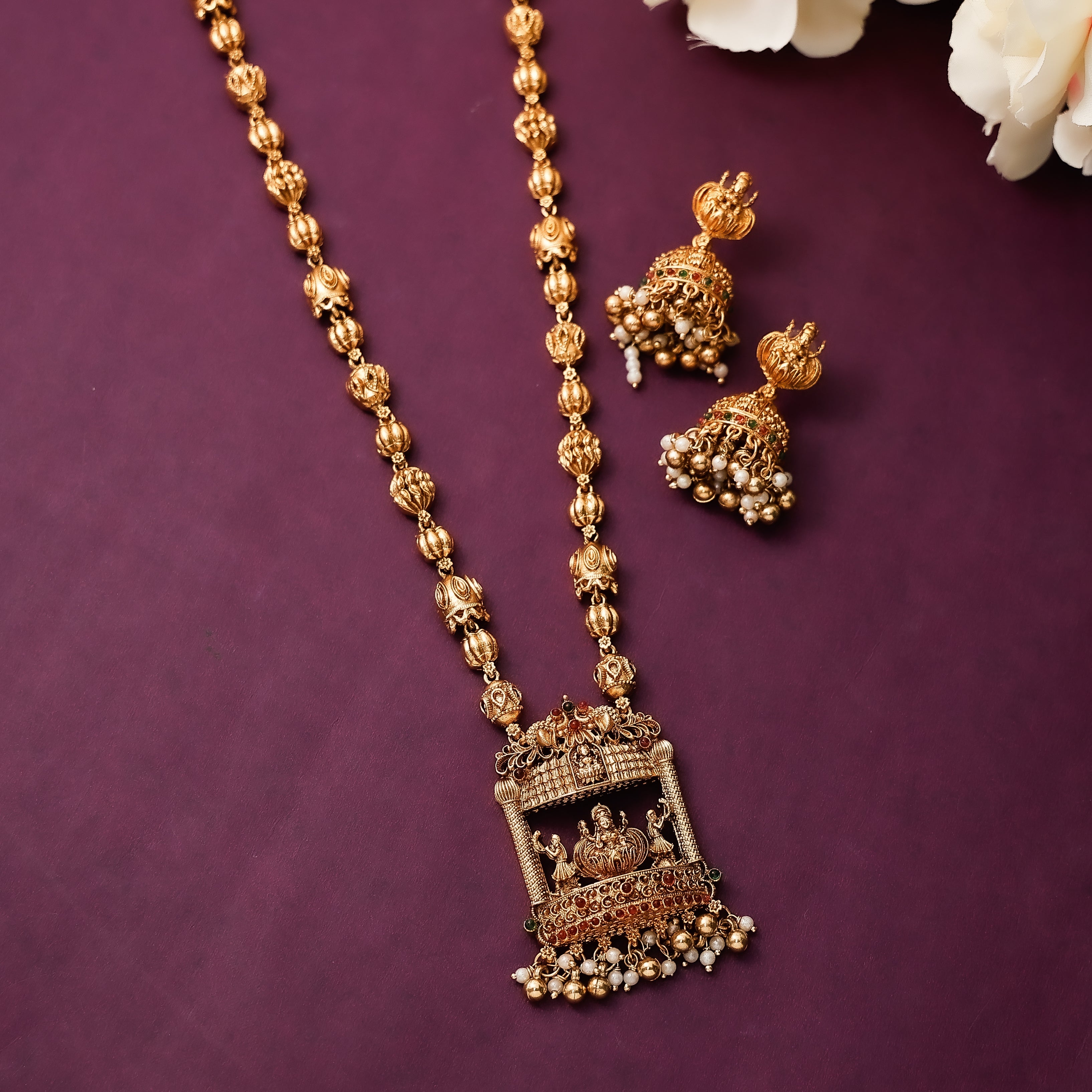 Antique Mandapam Pendant Long Haaram With Earrings