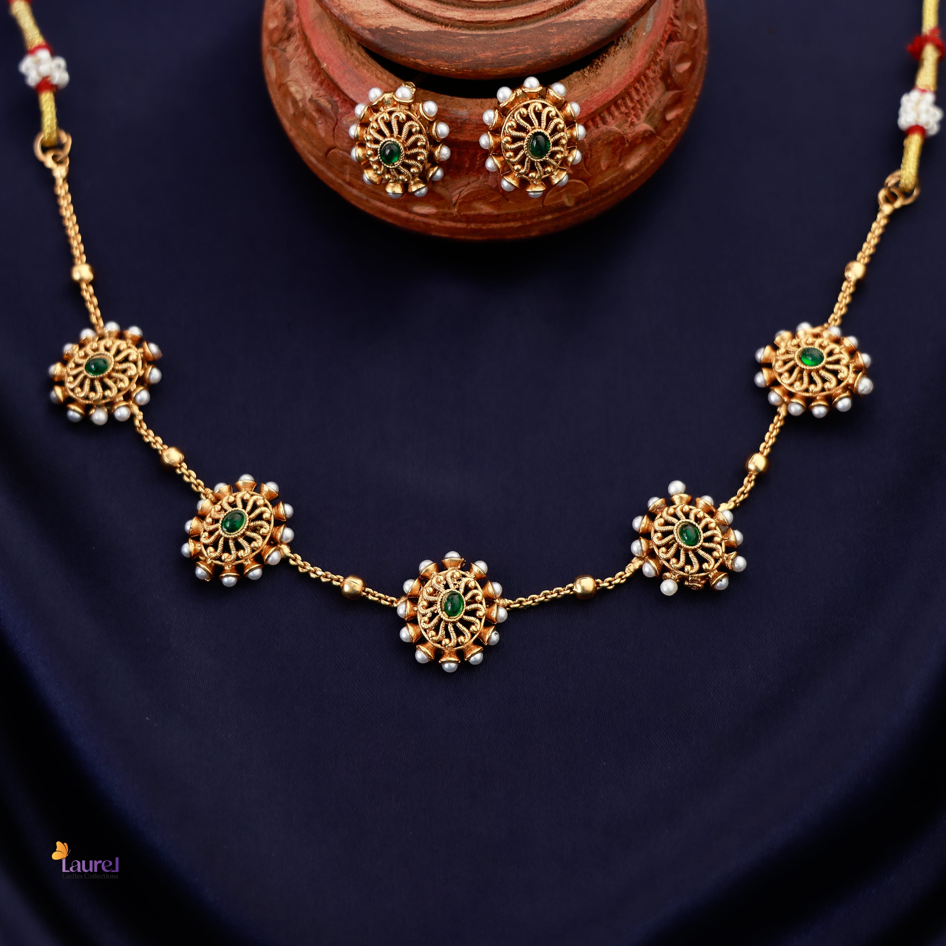 Pearl Floral Choker with Earring