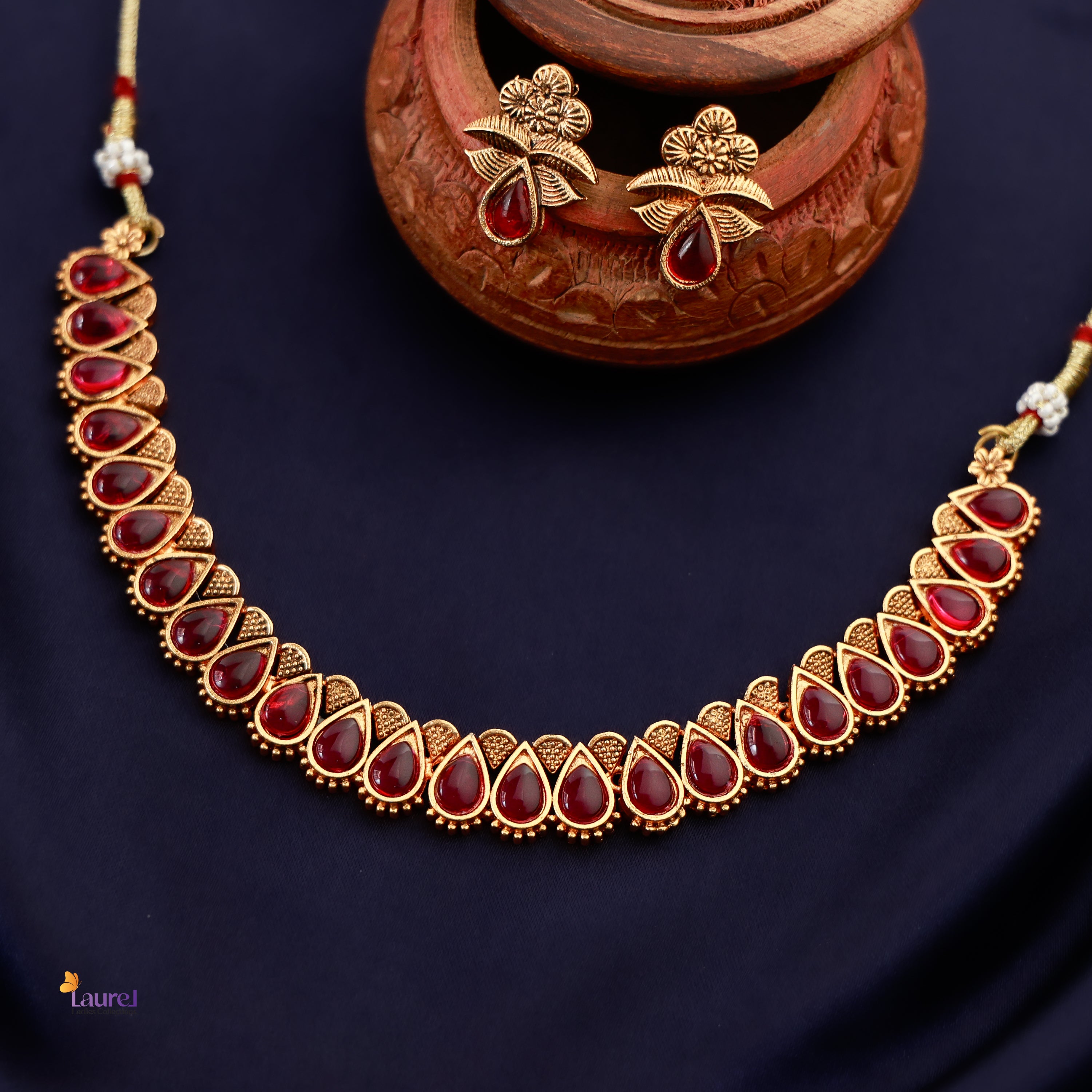 Drop Stone Short Neckpiece with Earring