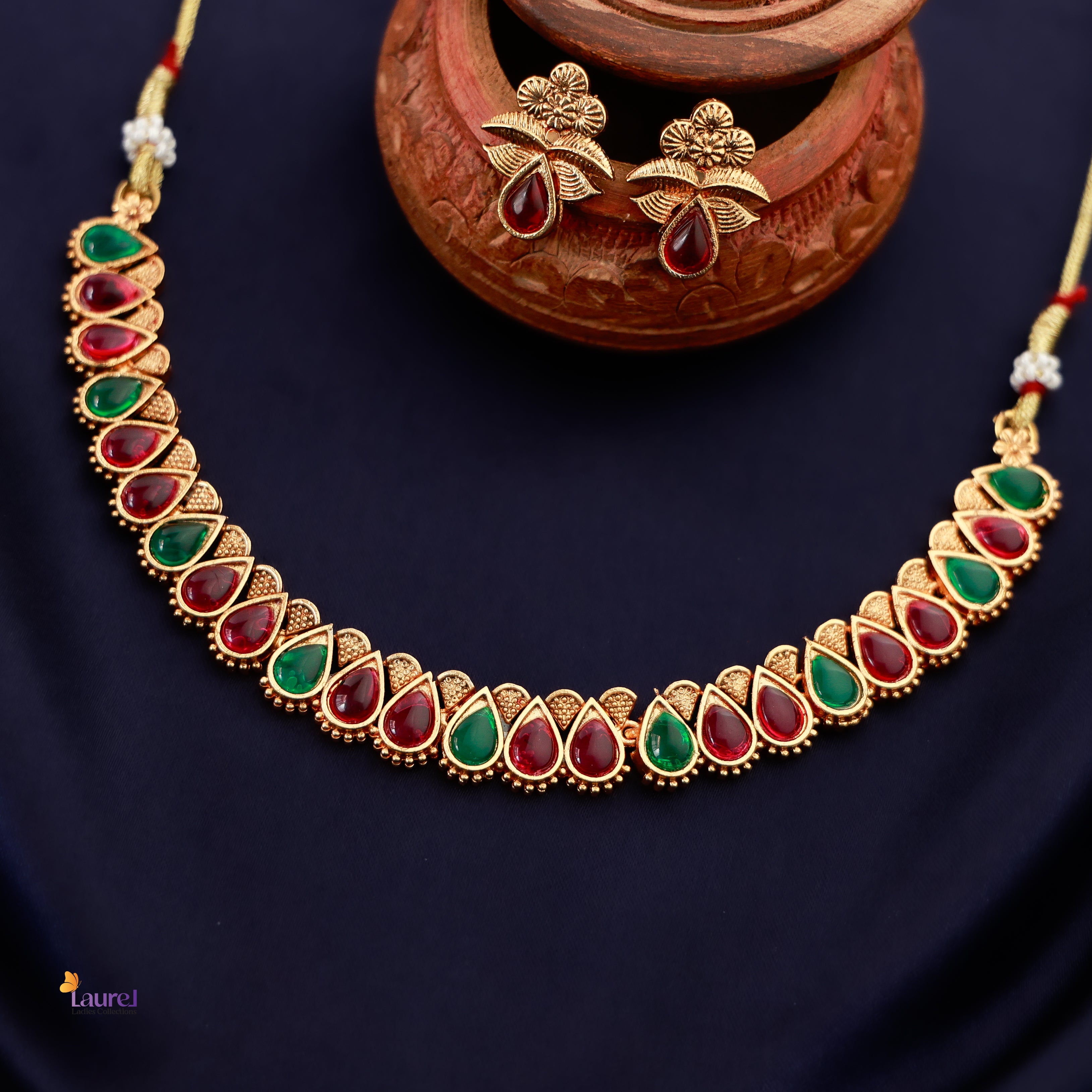 Drop Stone Short Neckpiece with Earring