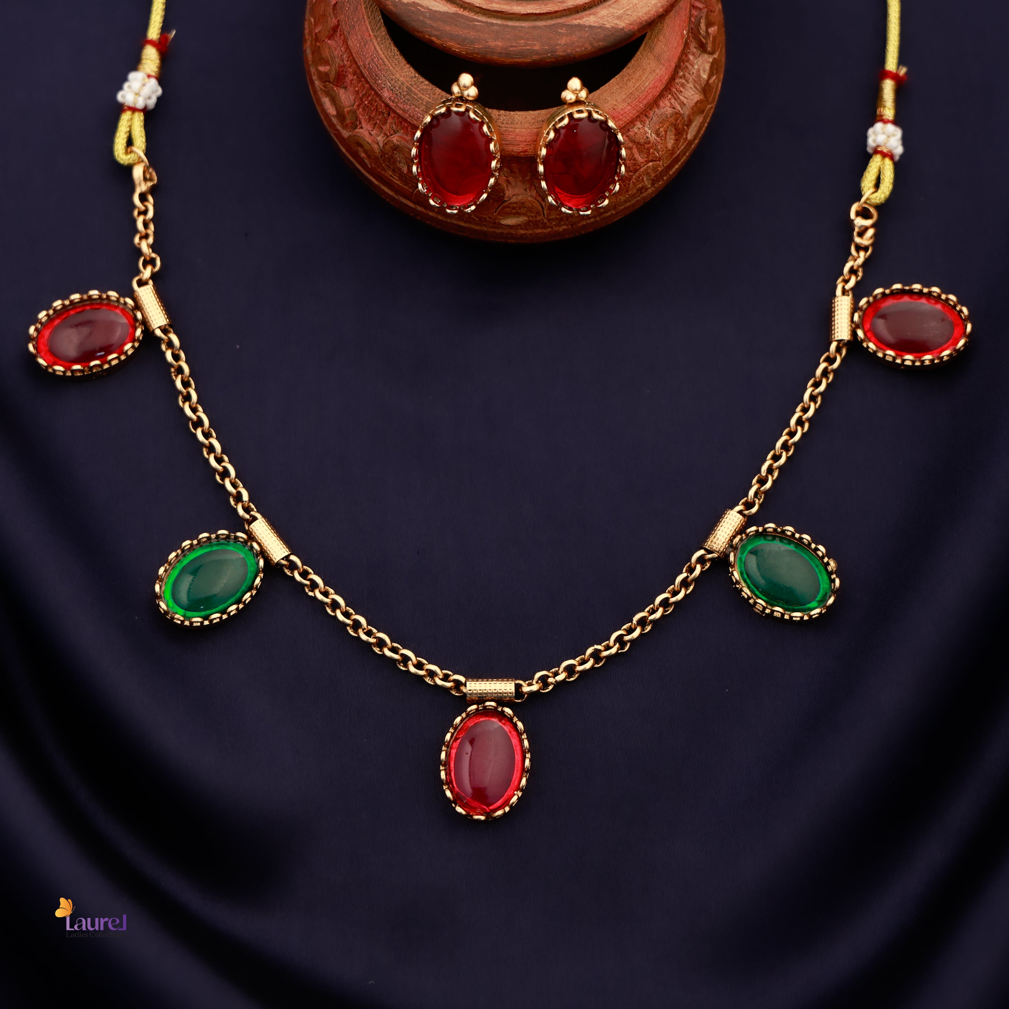Stylish oval stone necklace set close-up view