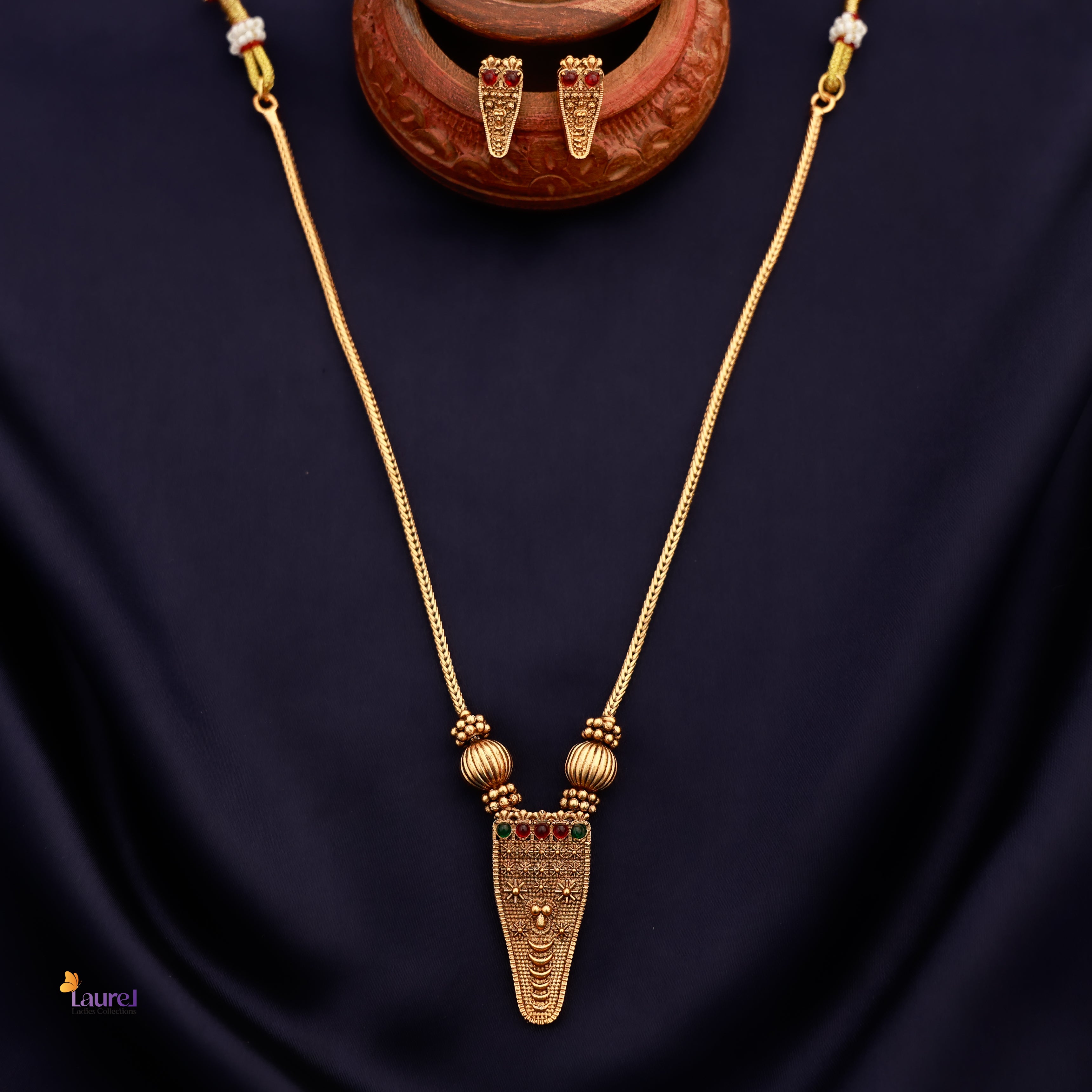 Traditional Indian ethnic necklace set