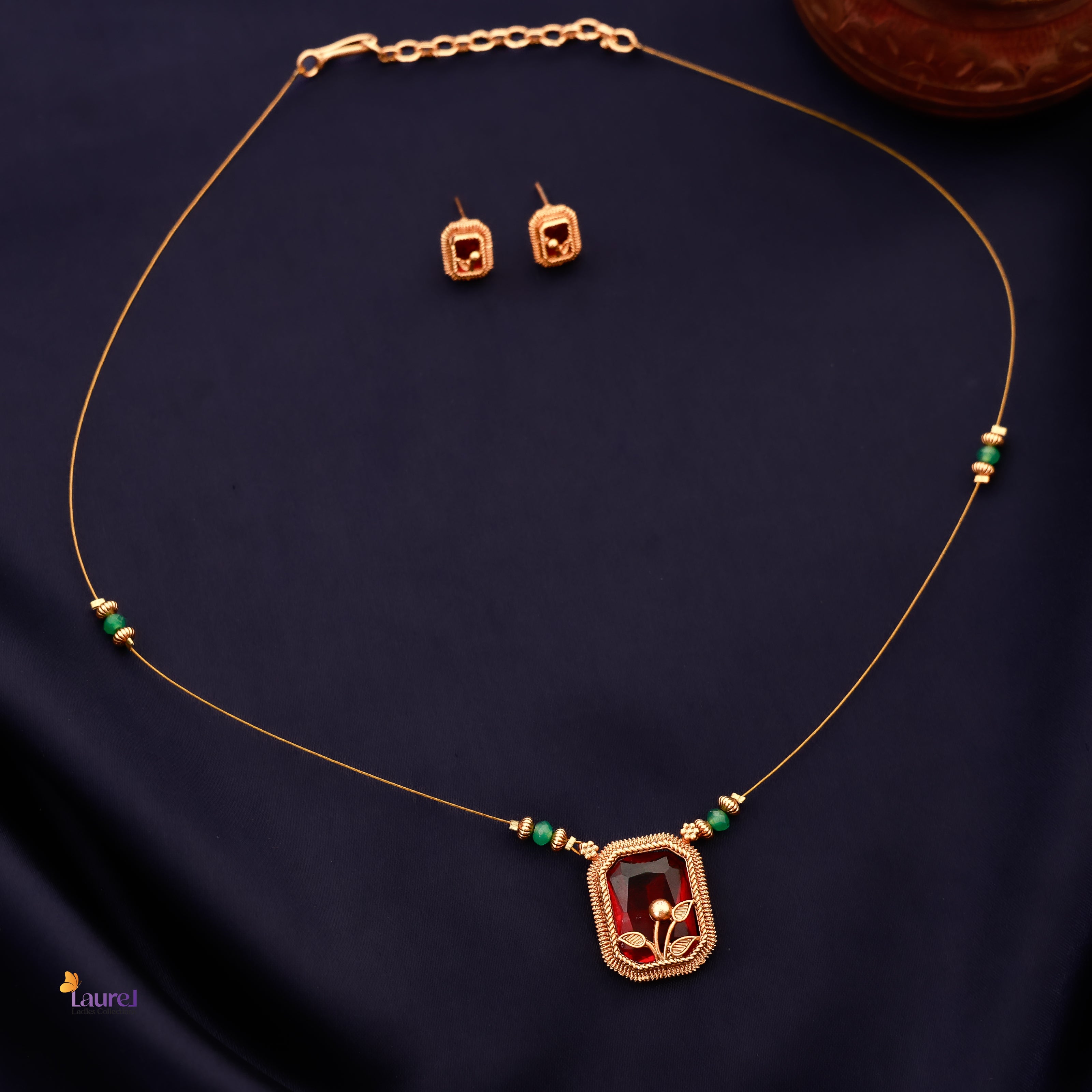 Pavizha Mani Neckpiece with Earring