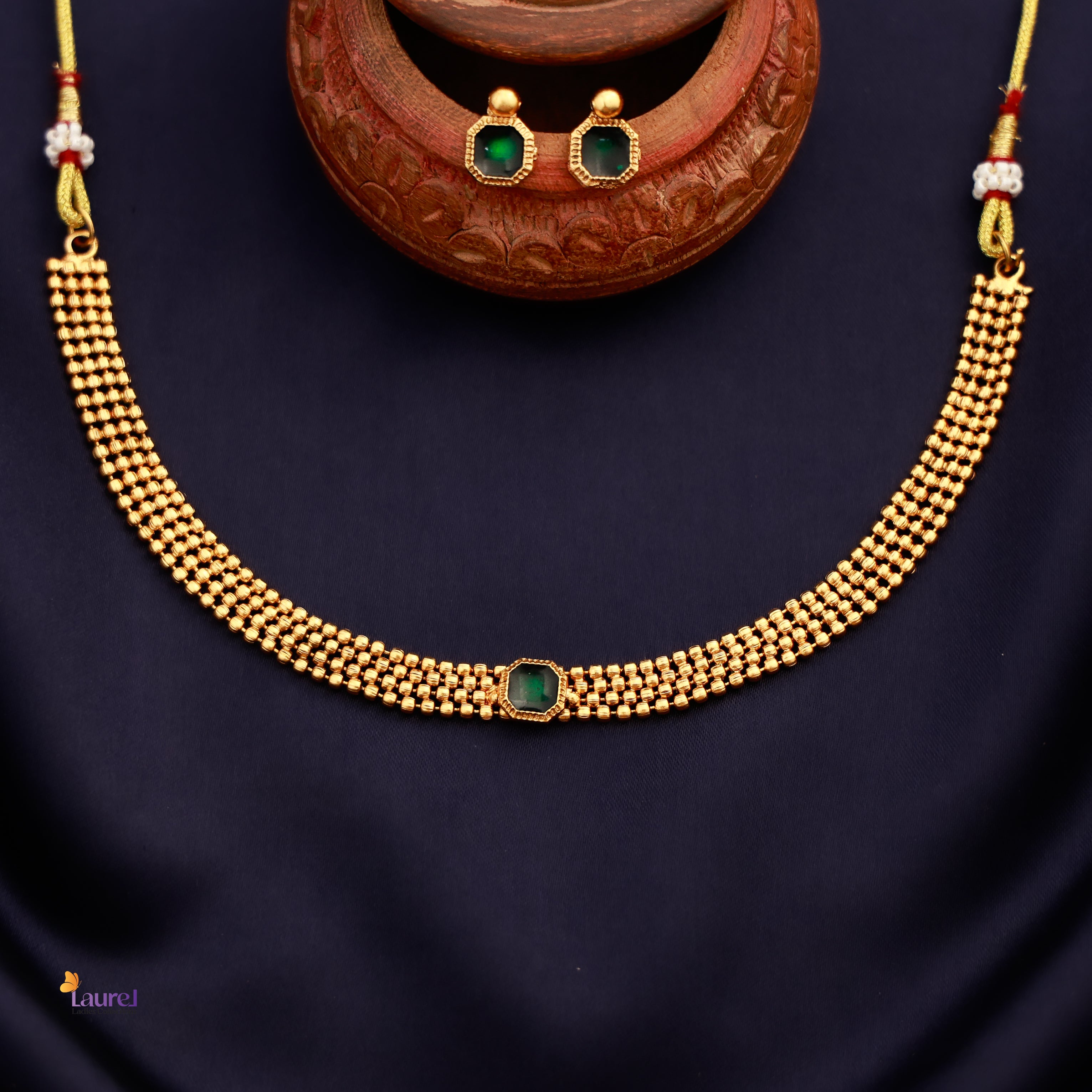 Single Square Multi-Strand Gold Choker with Earring