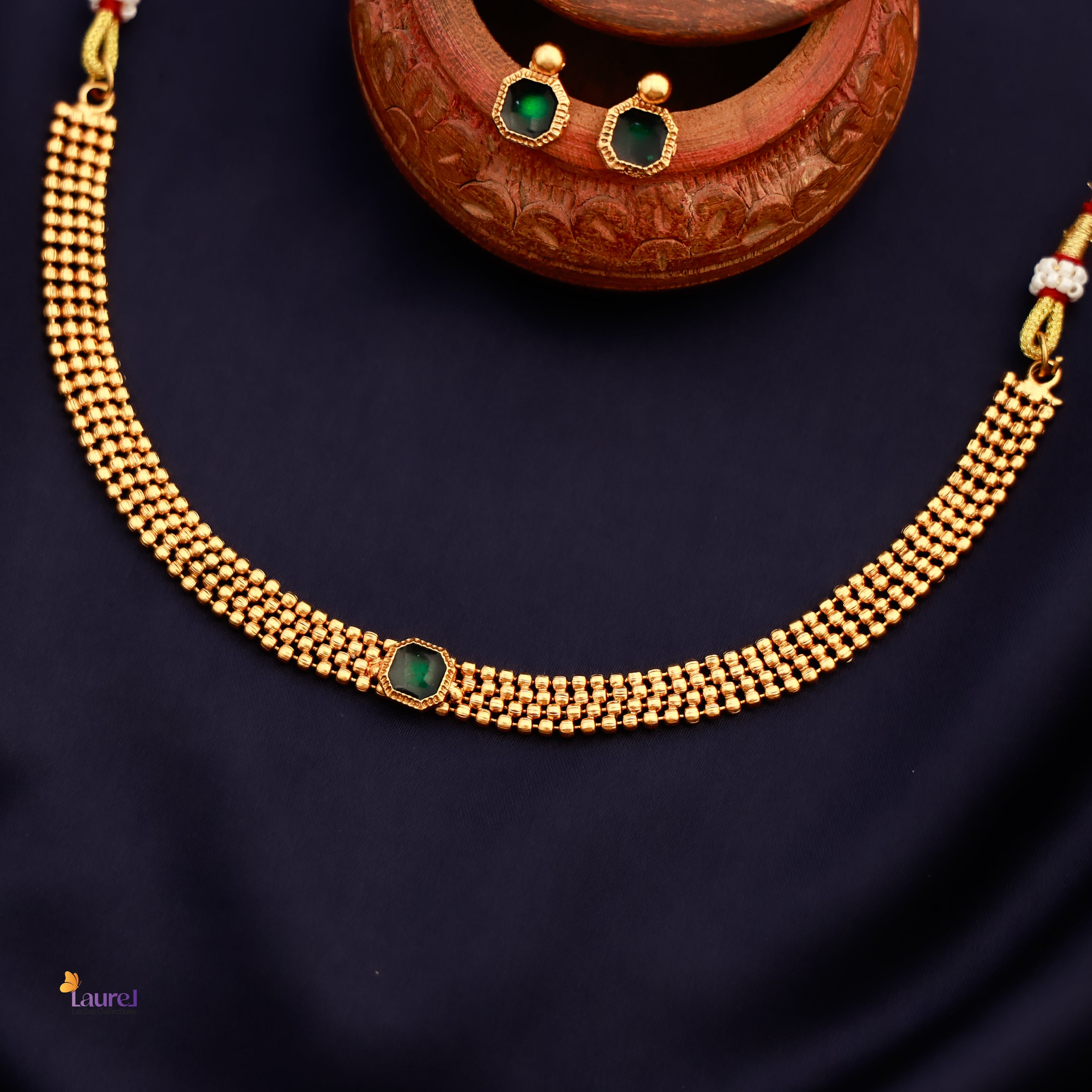 Single Square Multi-Strand Gold Choker with Earring