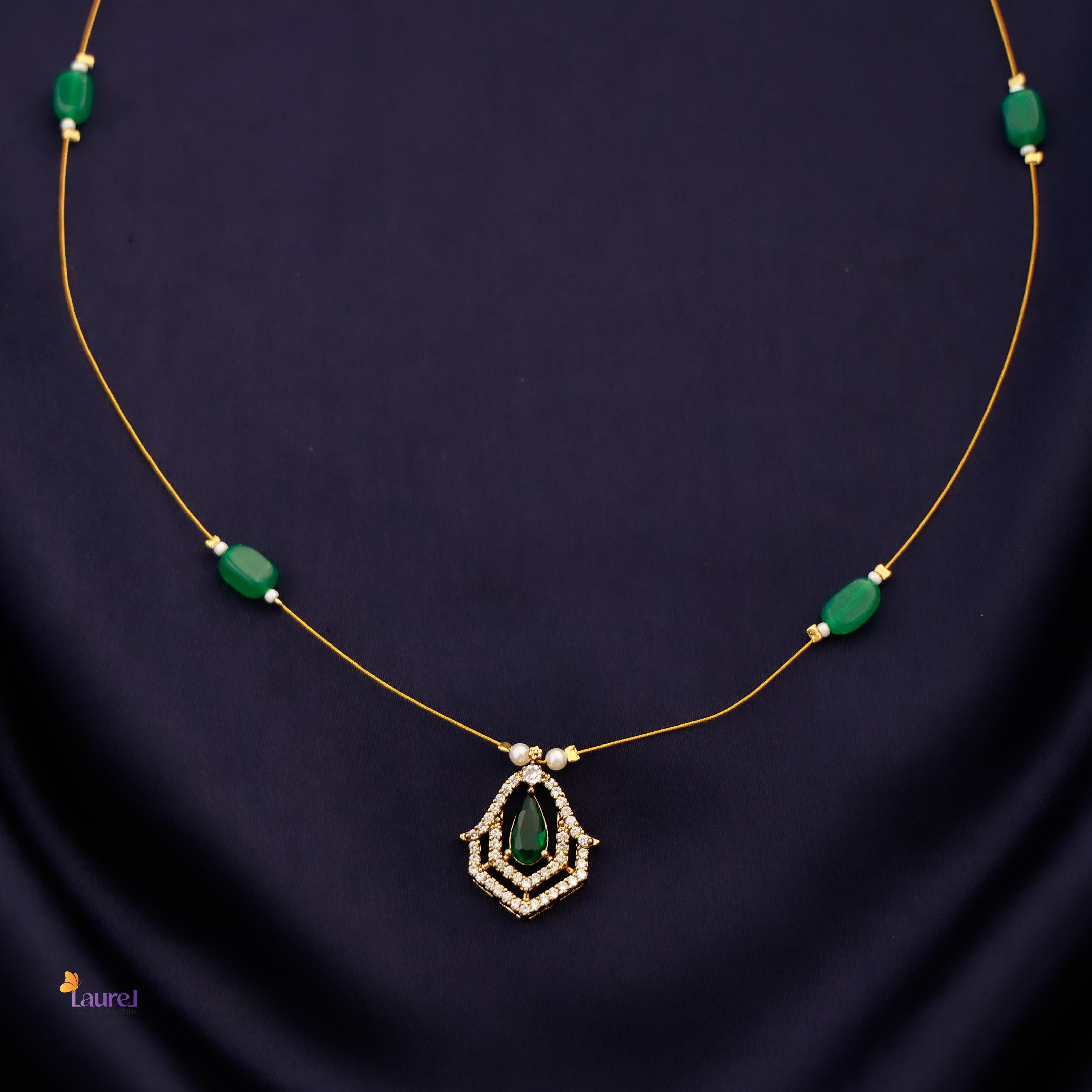 Mandala Pendant Invisible Neckpiece