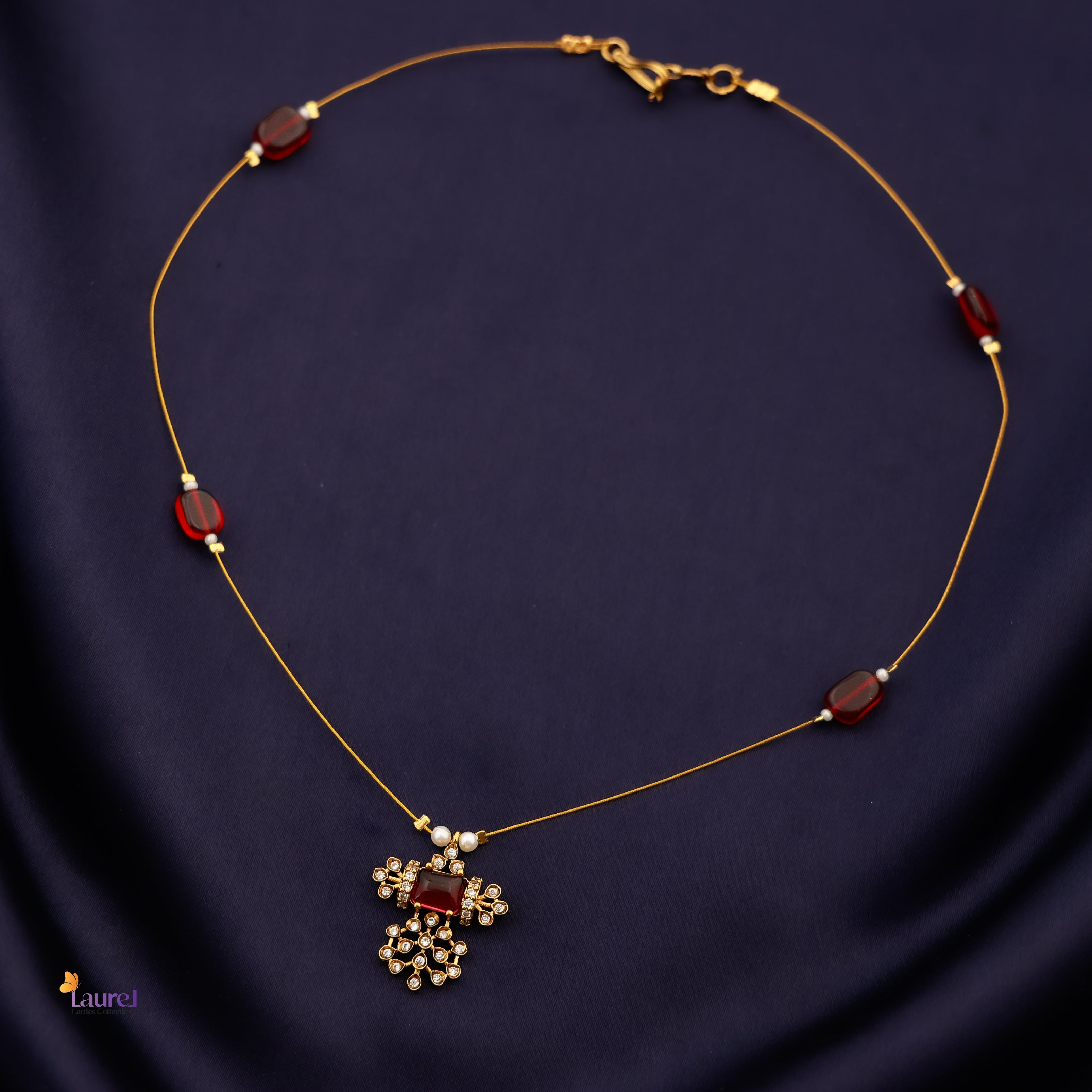 Majesty Bloom Invisible Neckpiece