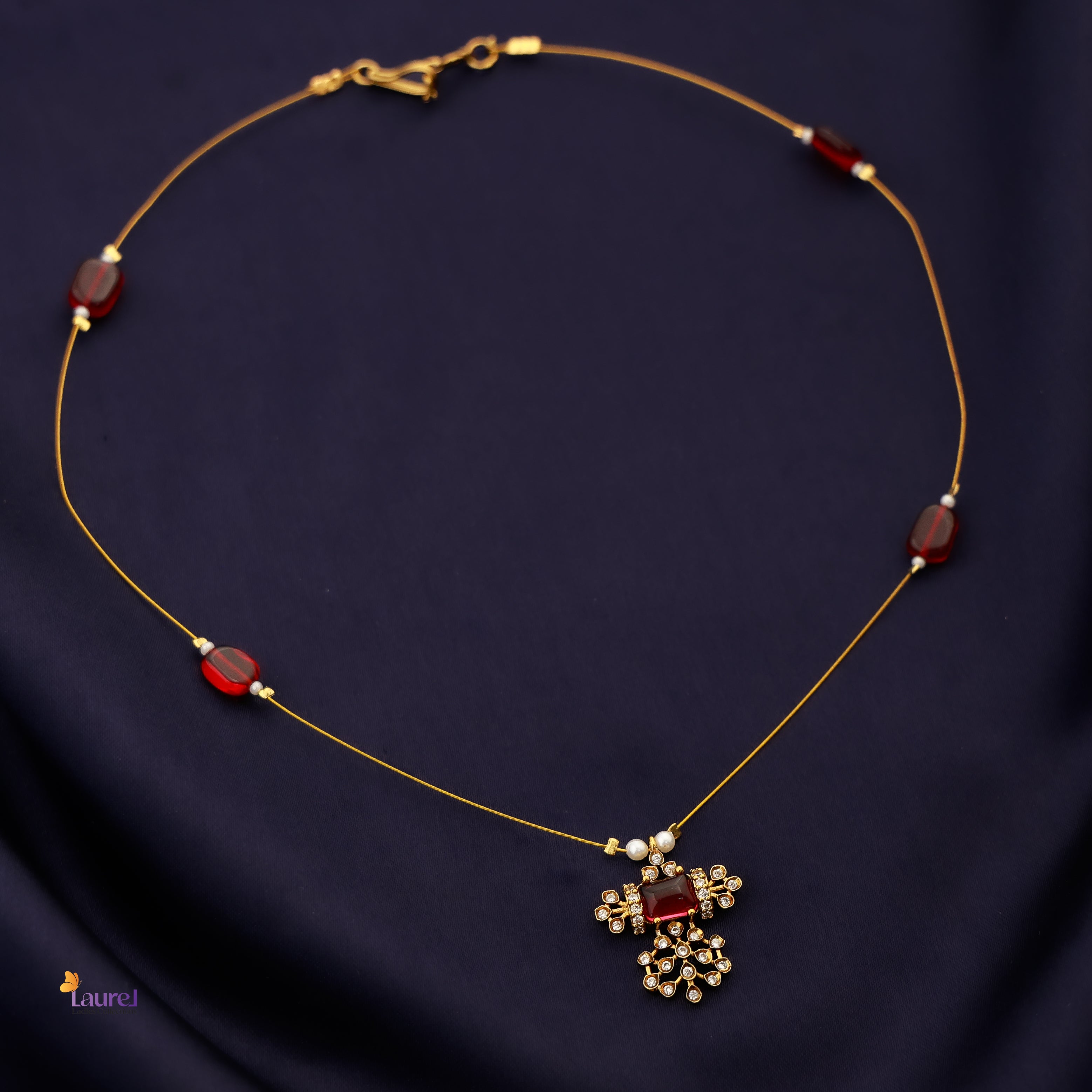 Majesty Bloom Invisible Neckpiece