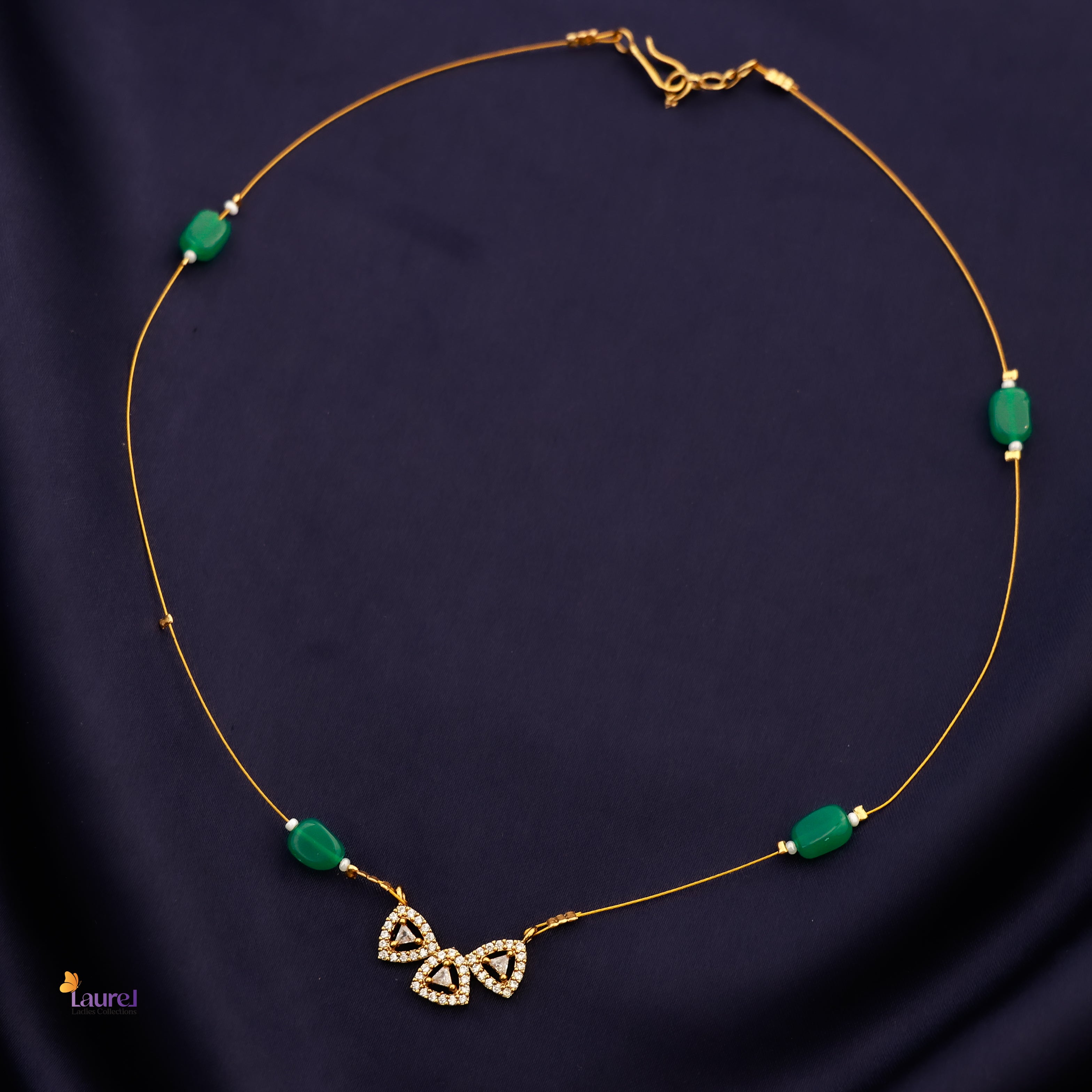 Triveni Pendant Invisible Neckpiece