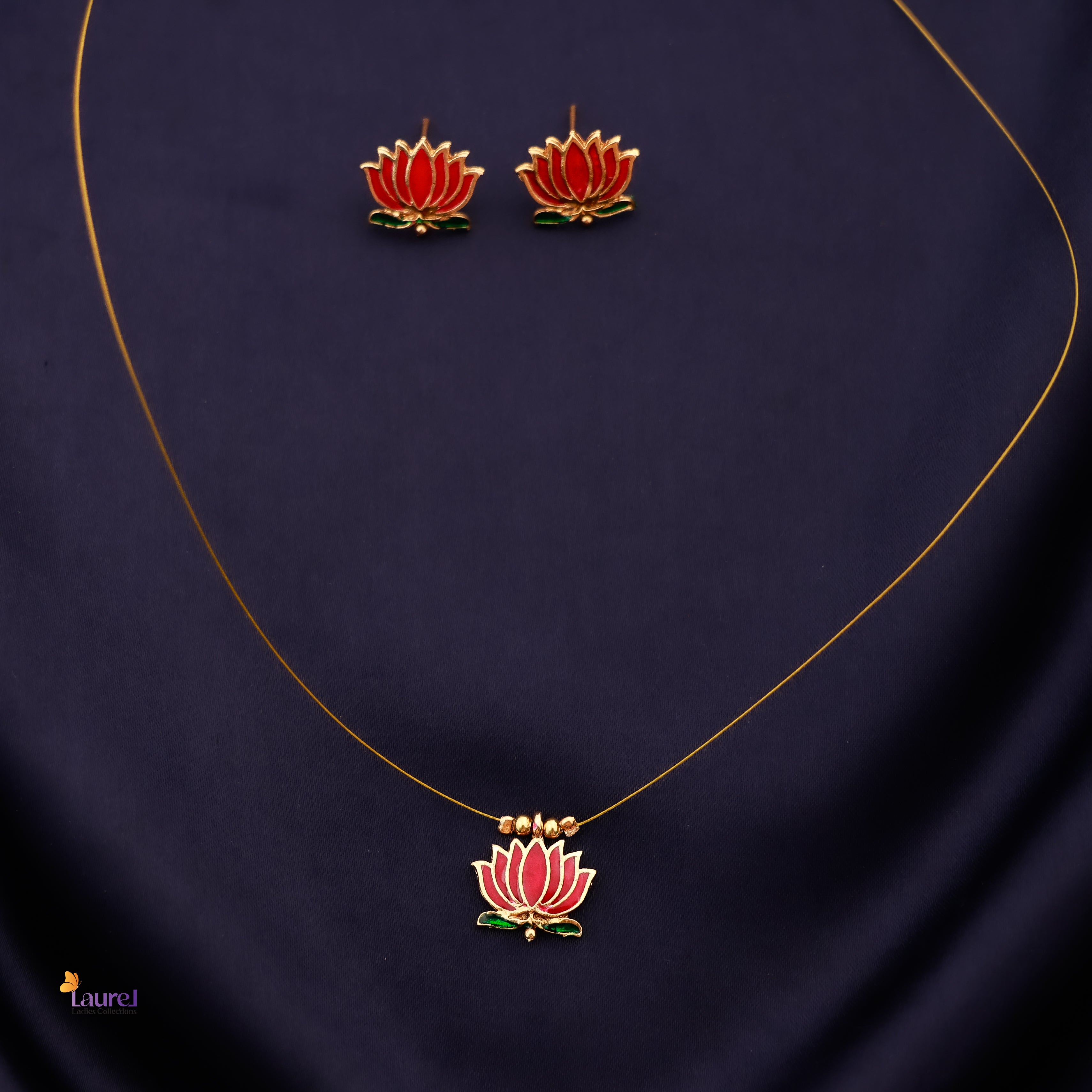 Single Lotus Invisible Neckpiece