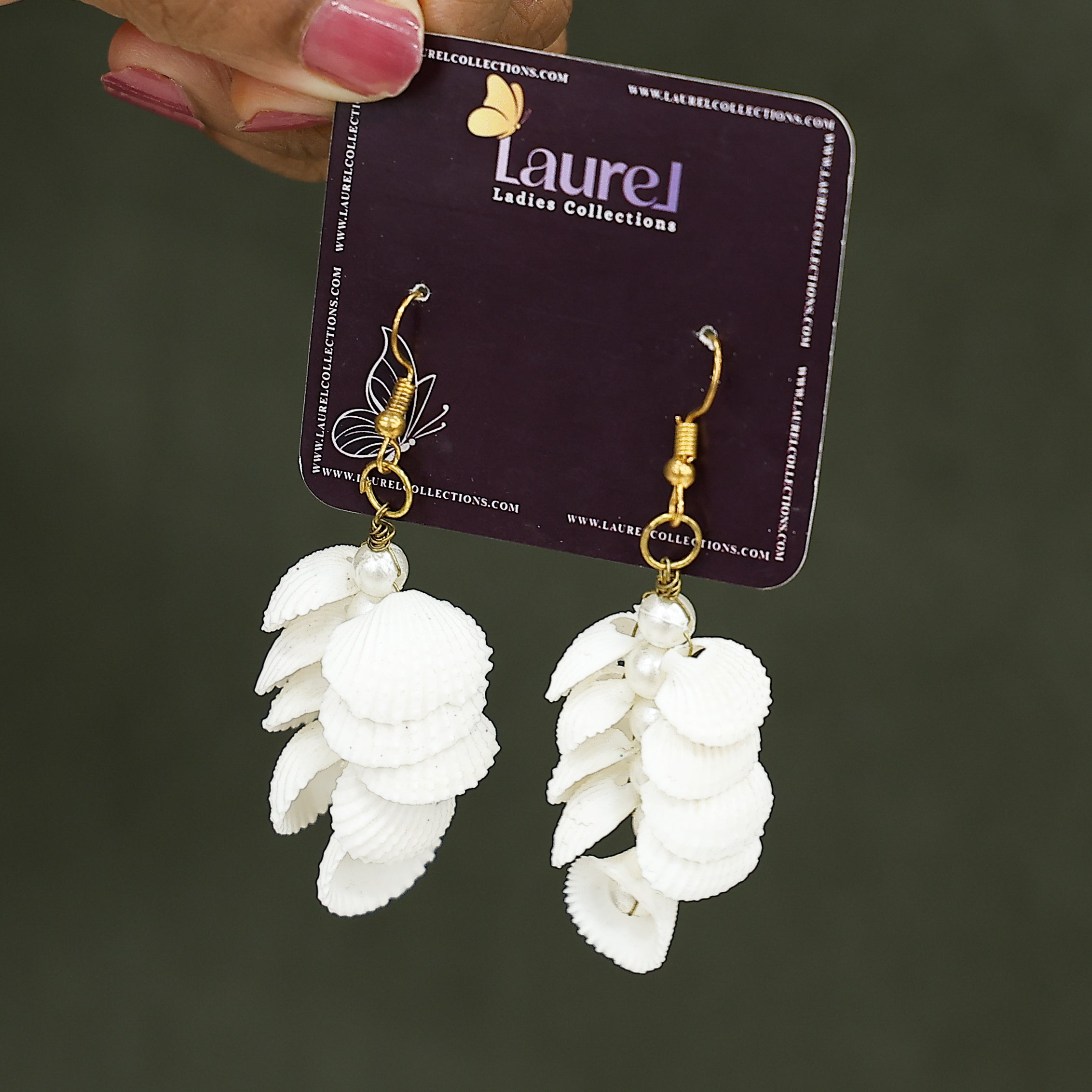 Hanging Shells Earrings with trendy beach-inspired design