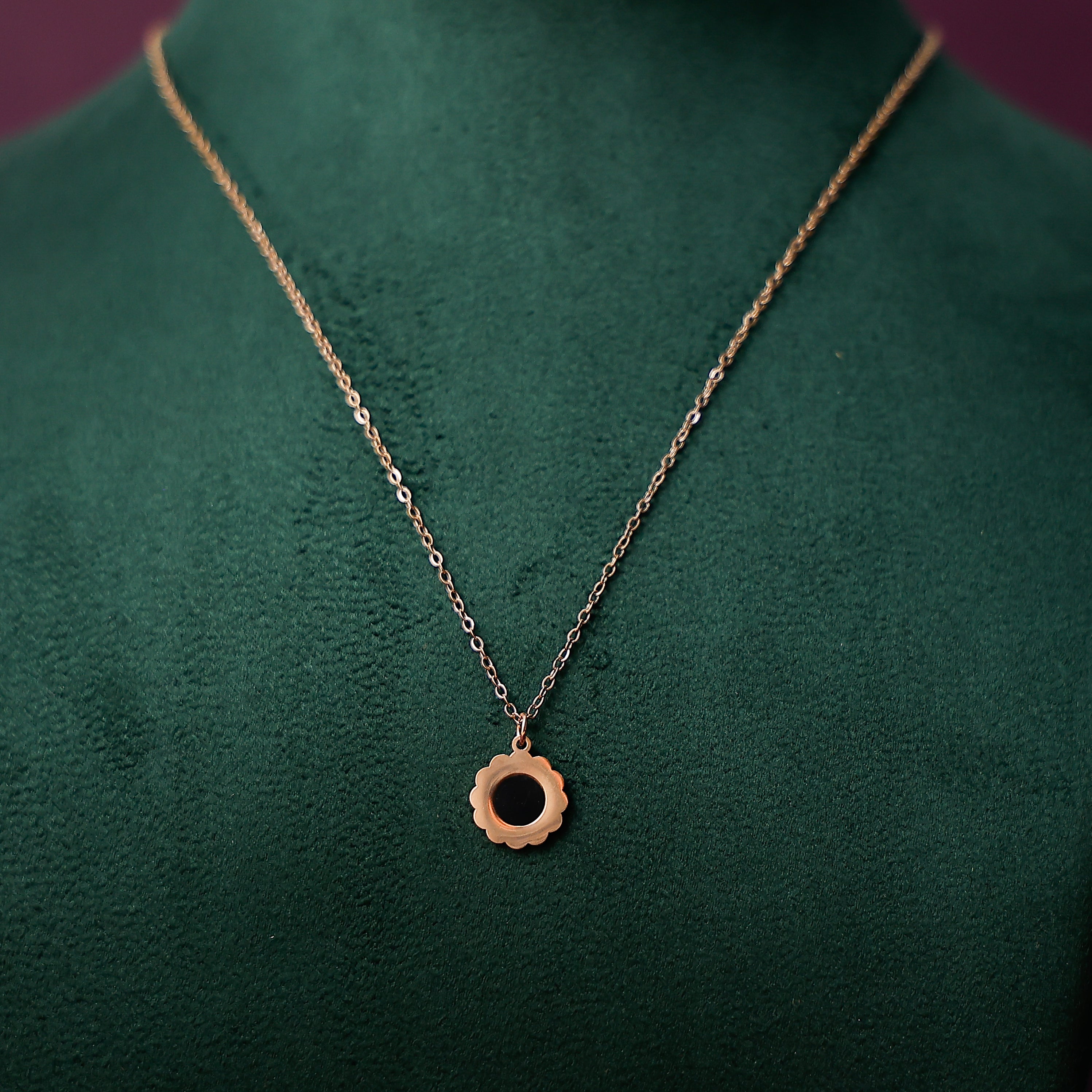 Floral anti tarnish necklace for women in elegant gold-tone finish