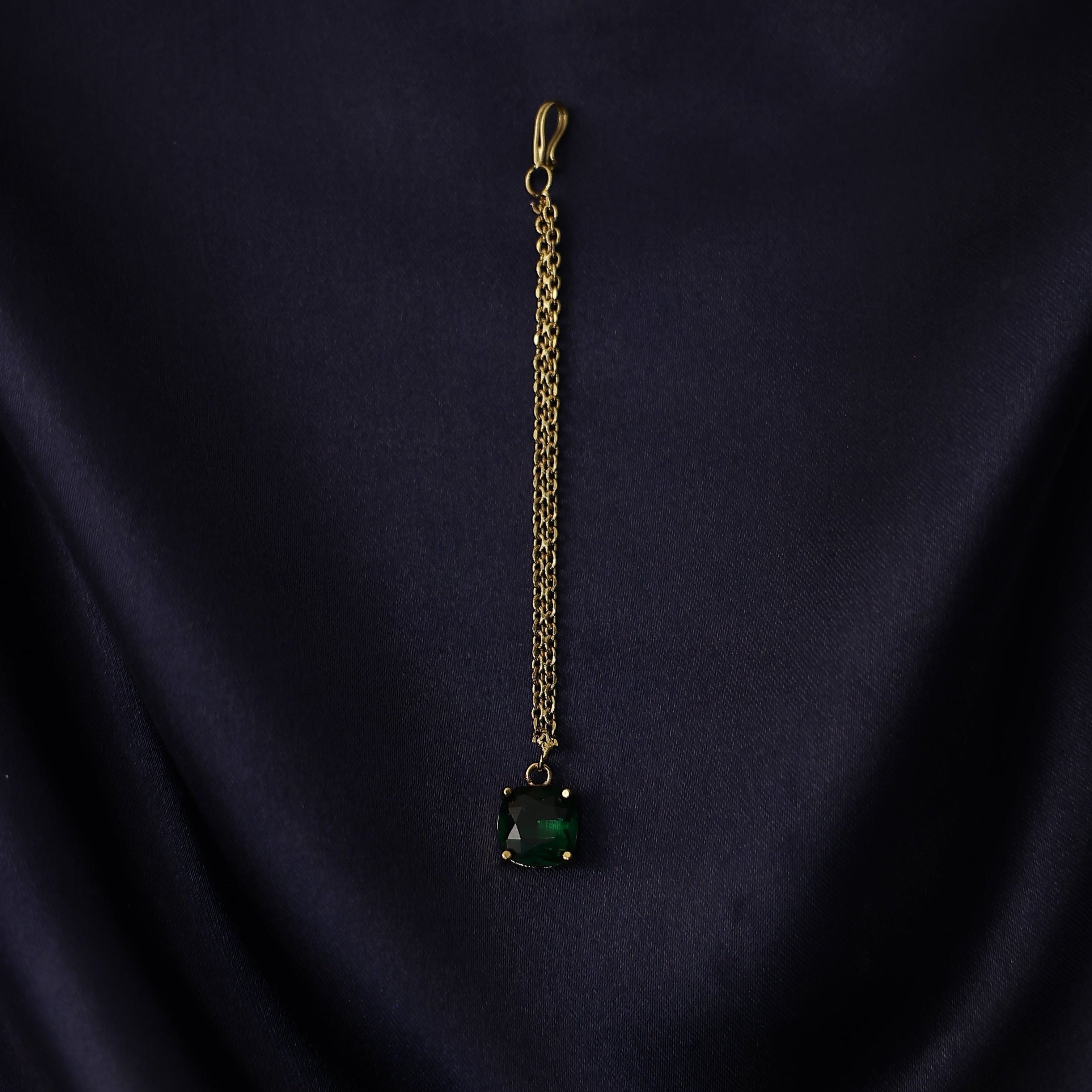 Premium imitation square tikka by Laurel Collections