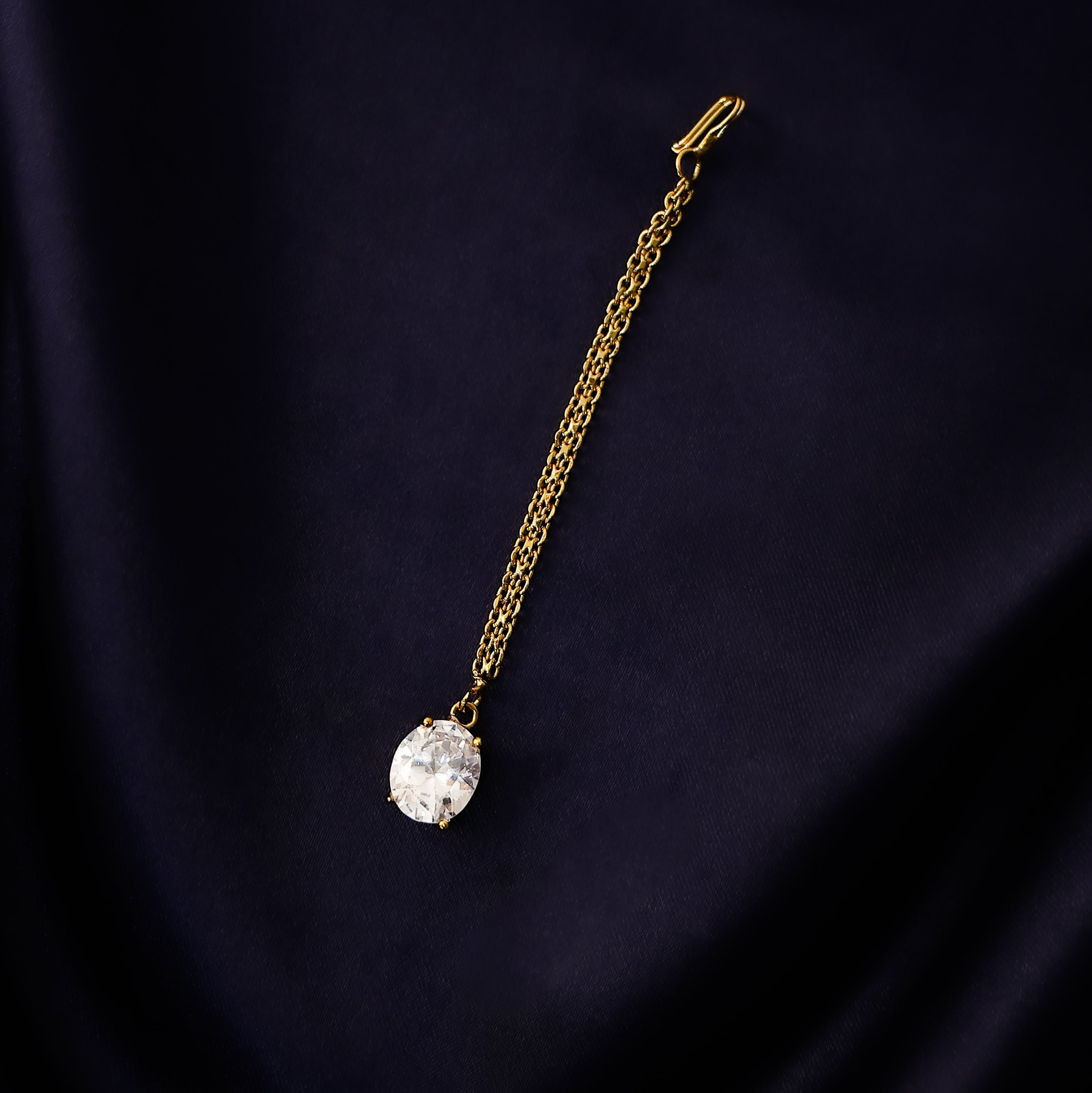 Elegant oval pendant tikka for wedding wear