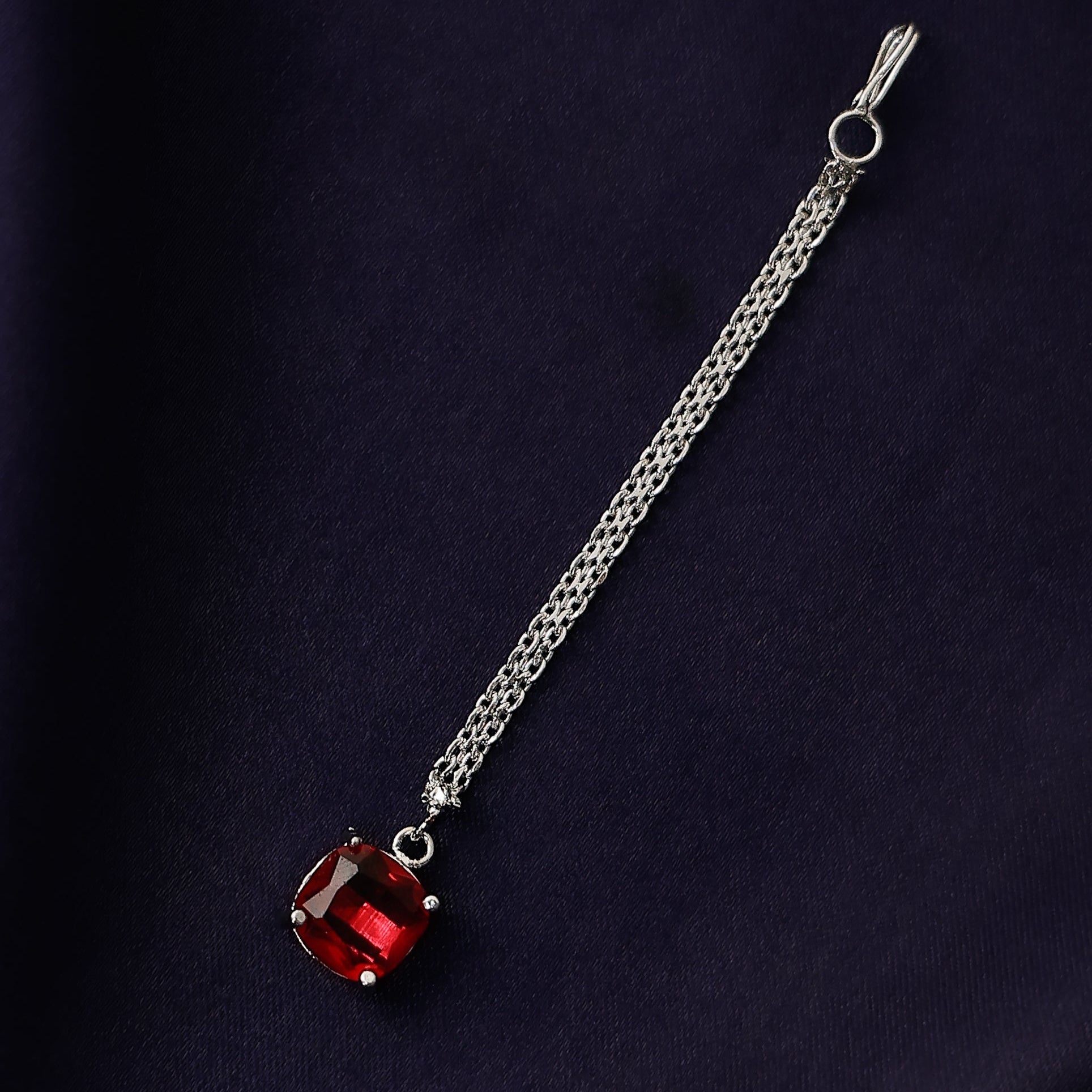Silver single pendant square tikka for bridal wear