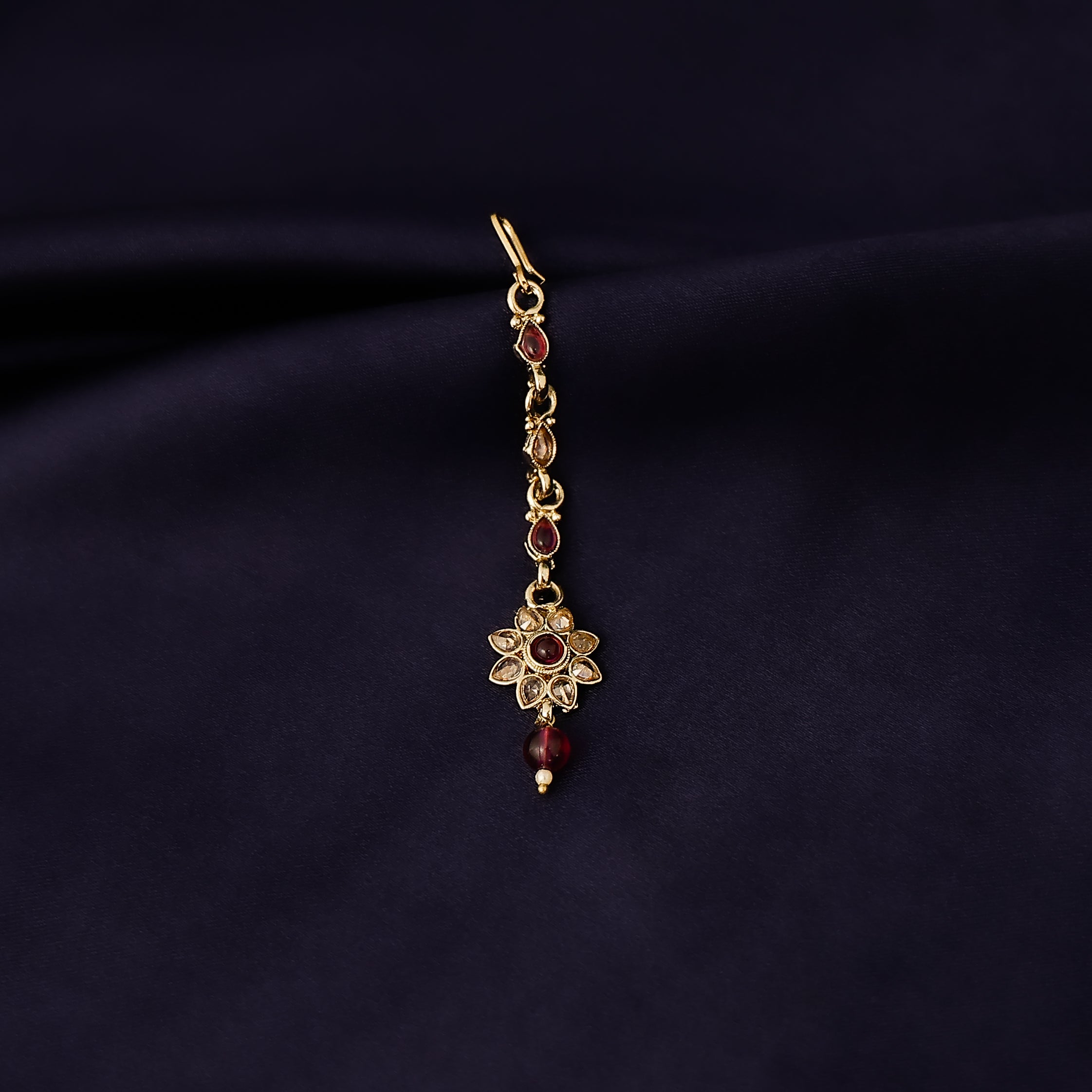 Lightweight floral chutti for traditional outfits