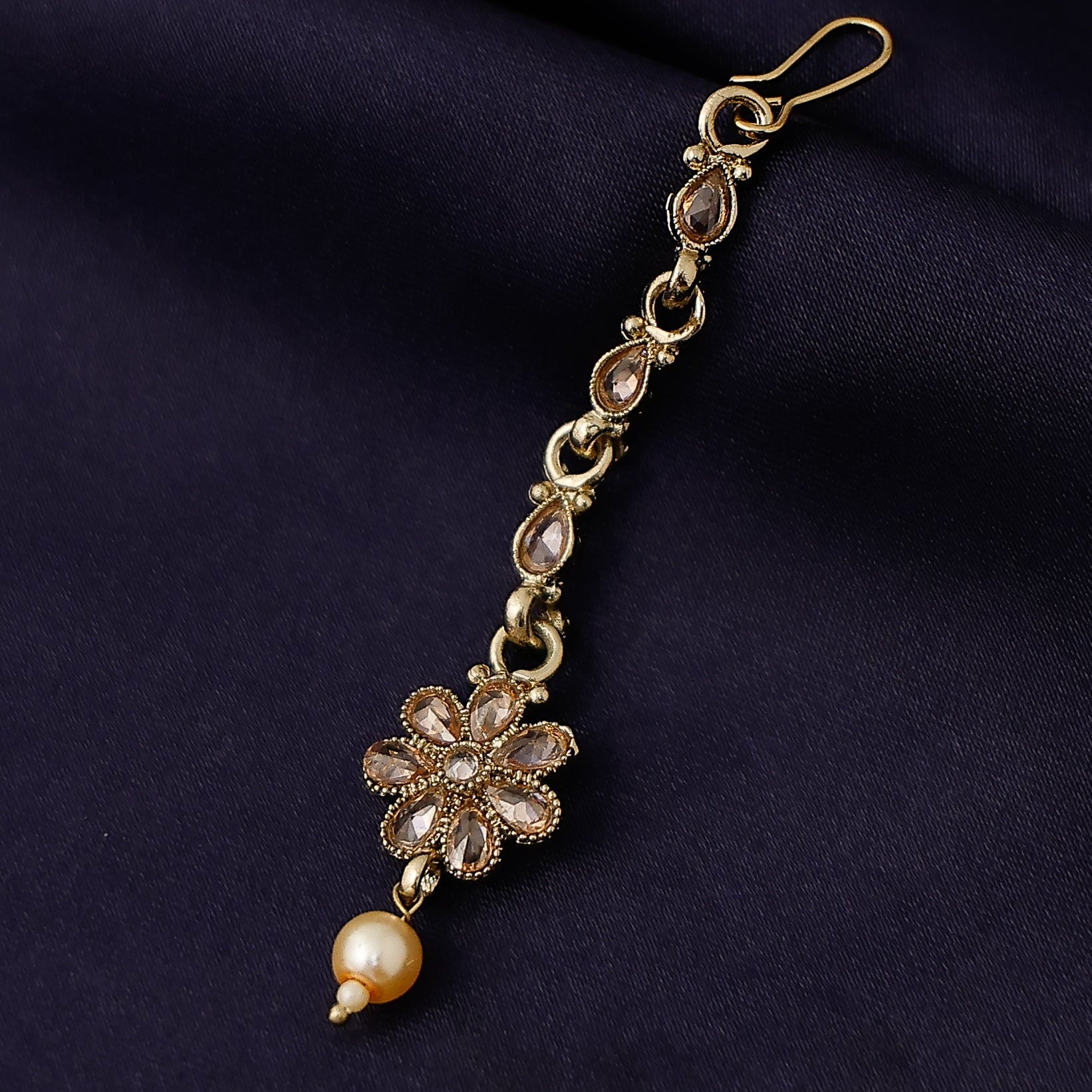 Single bead flower chutti for bridal hairstyle styling
