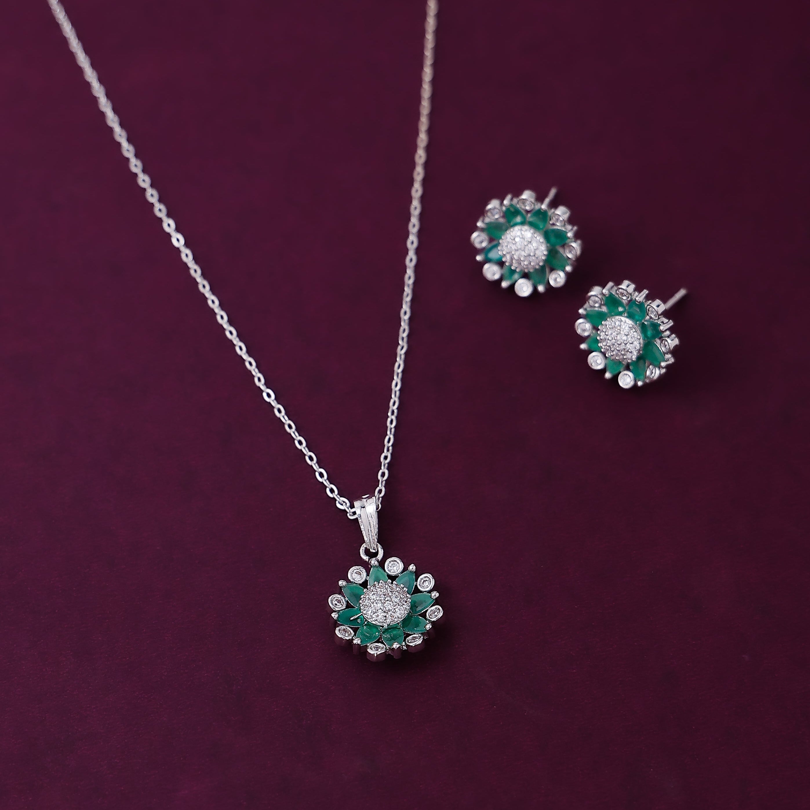 Bloom Sparkle Necklace with Earring