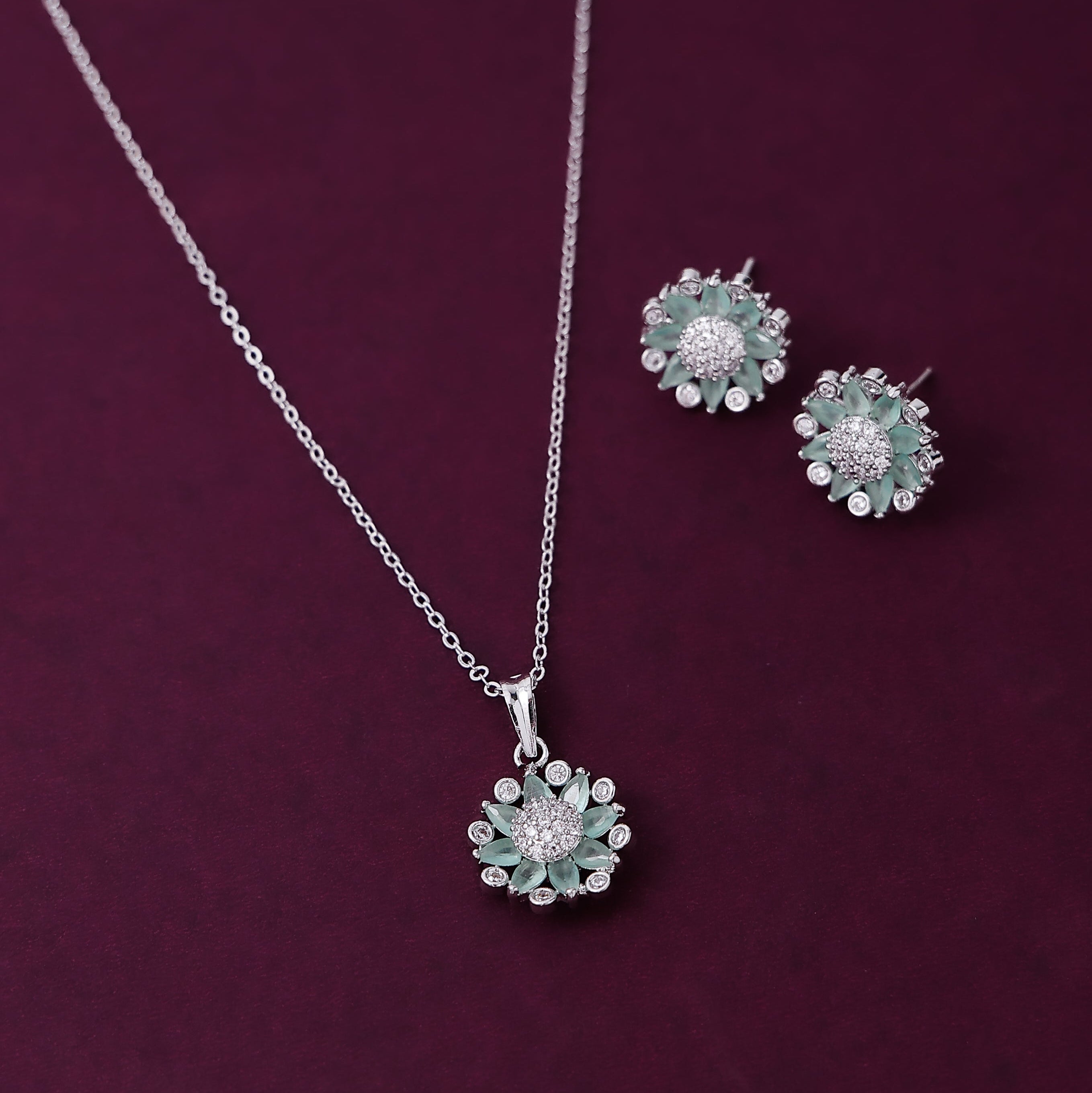 Bloom Sparkle Necklace with Earring