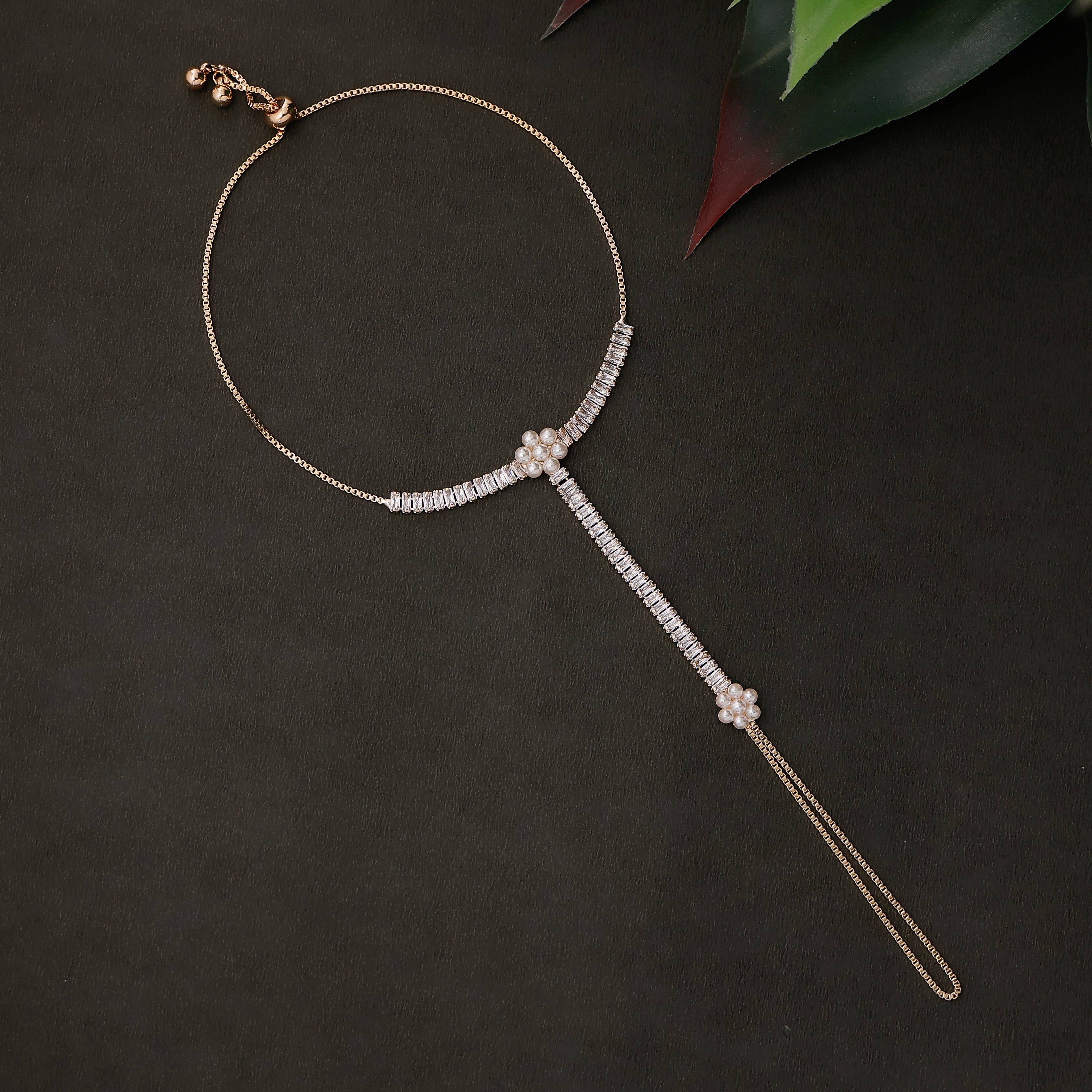 Stylish Clestia pearl hath pan for bridal and festive wear