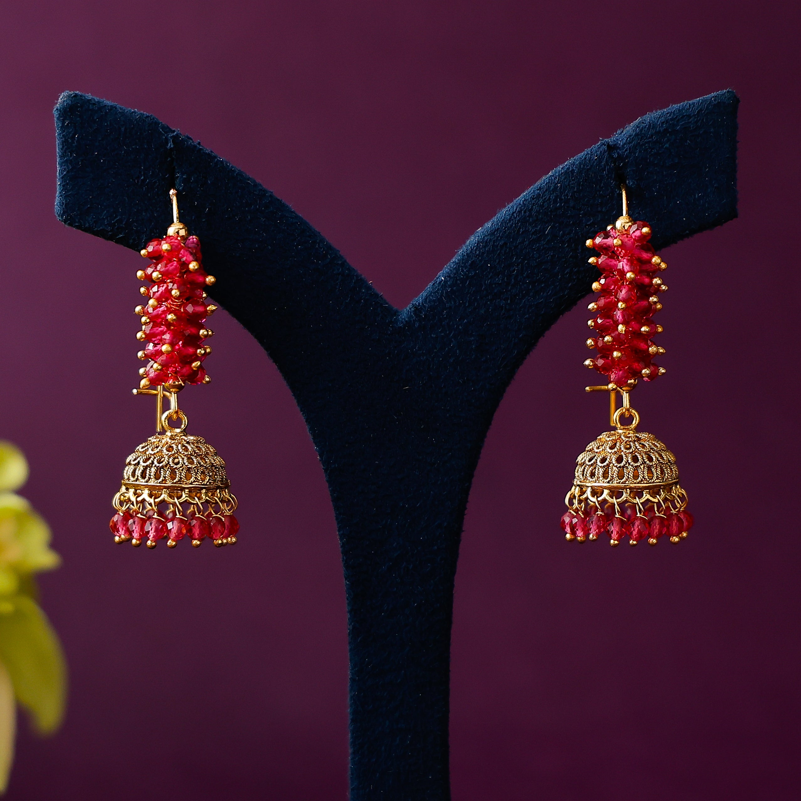 Lightweight pearl hanging earrings with traditional detailing