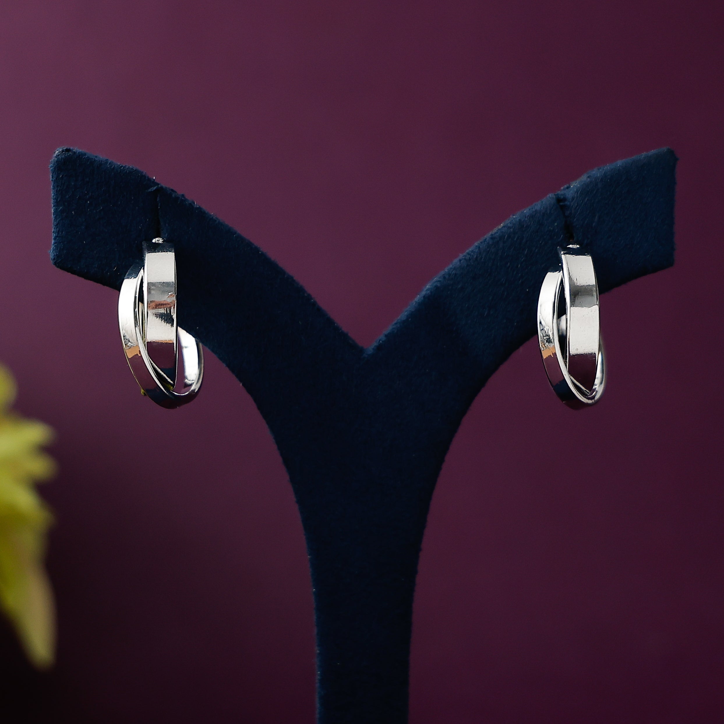 Stylish flat crossed hoops fashion earrings