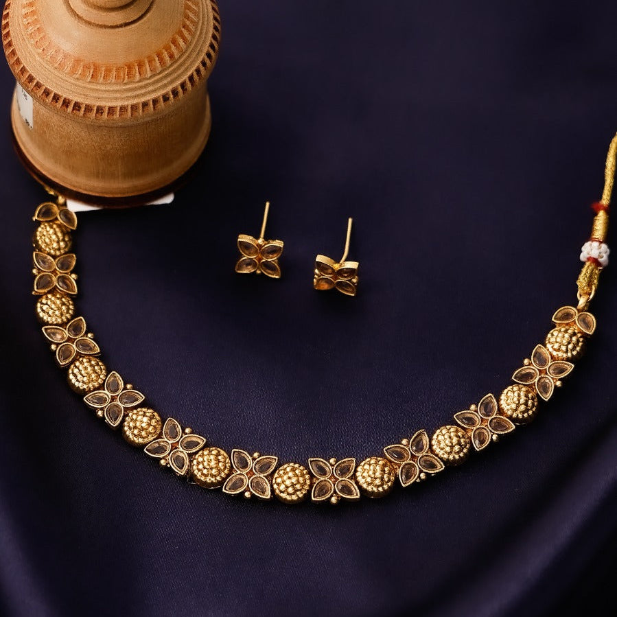Floral Kundan Necklace with Matching Earrings for Women
