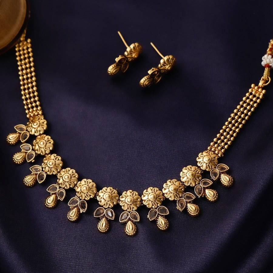 Flower Petal Short Necklace with Matching Earrings for Women
